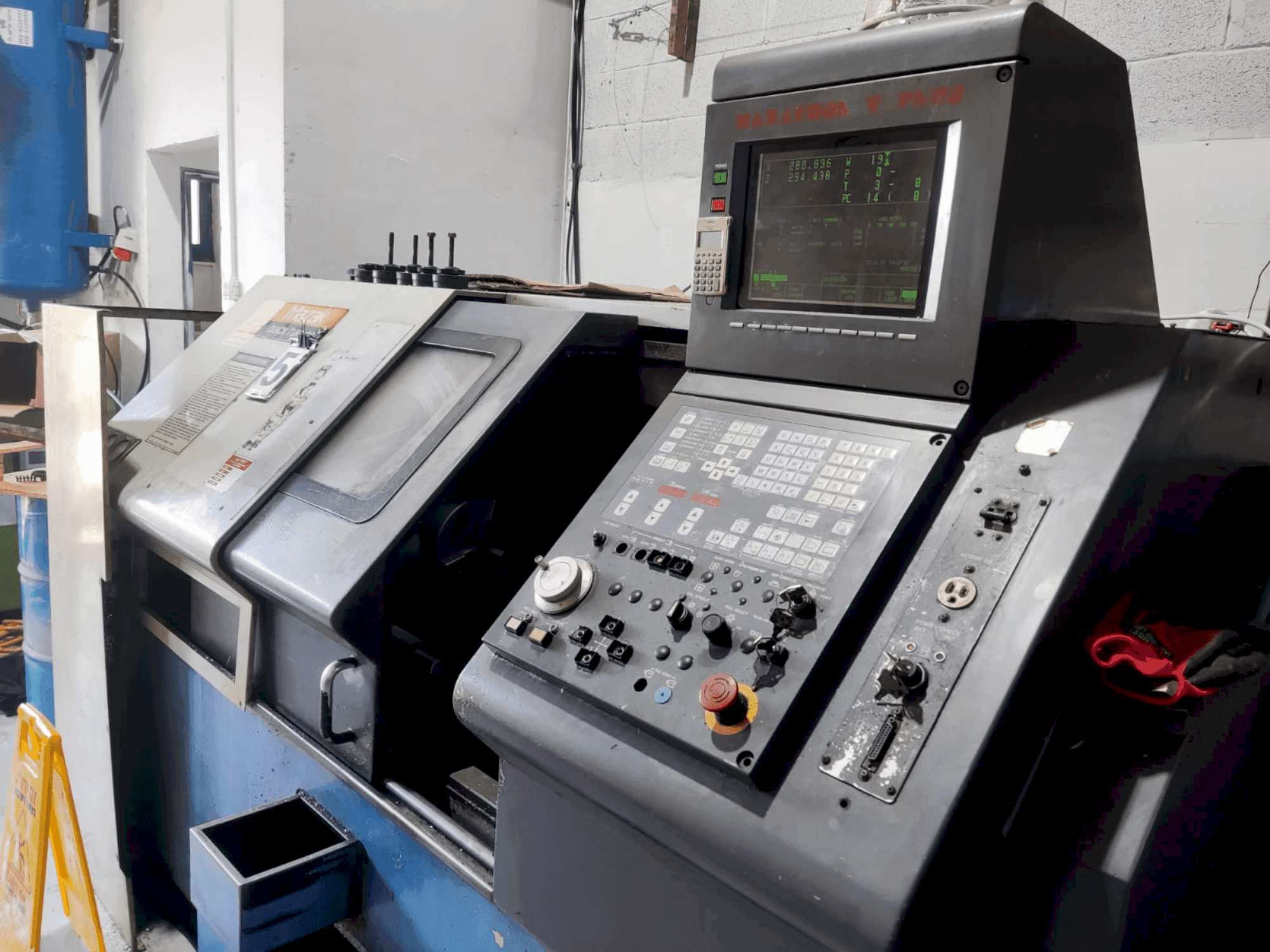 Masina Mazak Quick Turn 20 (1996)   eestvaade