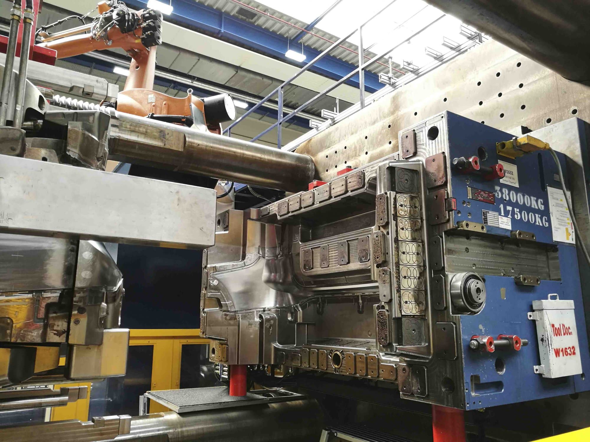 Masina Husky E 3650 RS 170/155   eestvaade