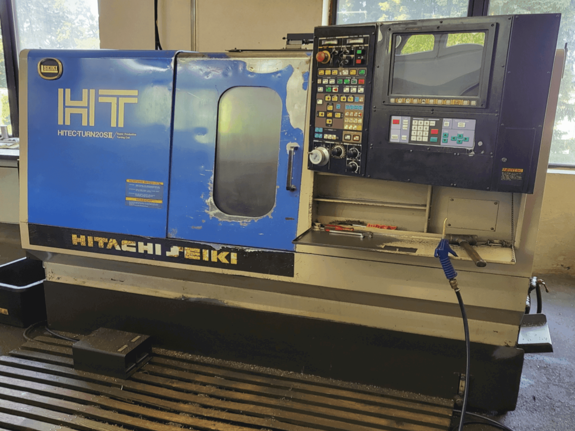Masina HITACHI SEIKI HT 20SII   eestvaade