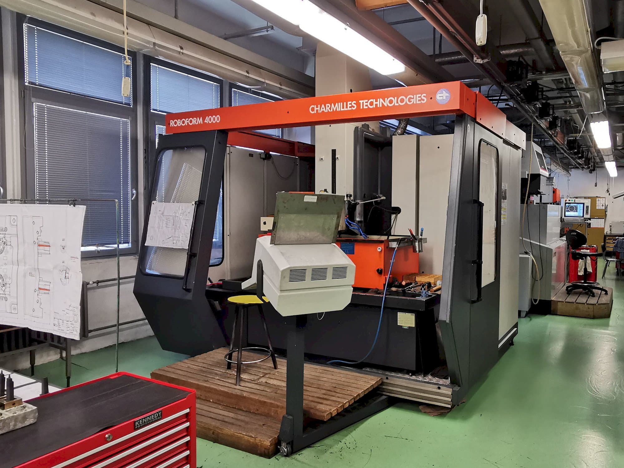 Masina CHARMILLES Roboform 4000   eestvaade