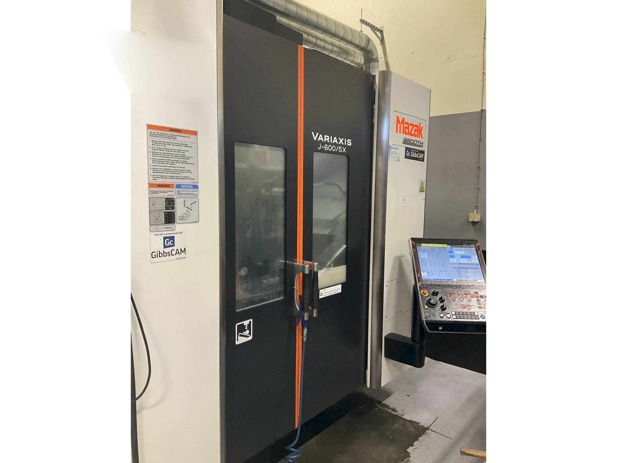 Masina Mazak Variaxis J-600   eestvaade