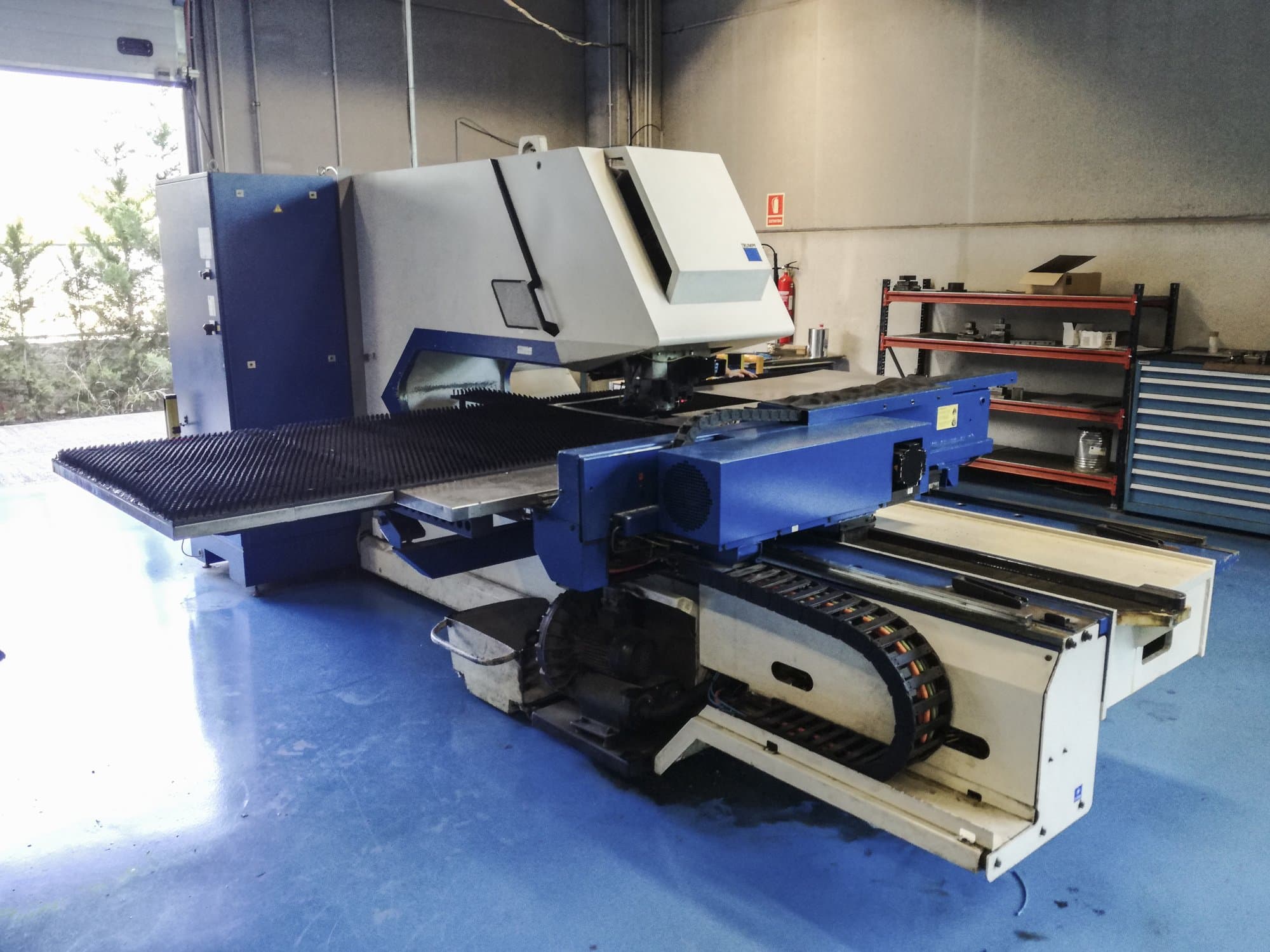 Masinavaade Trumpf Trumatic 2000 R   vasakult