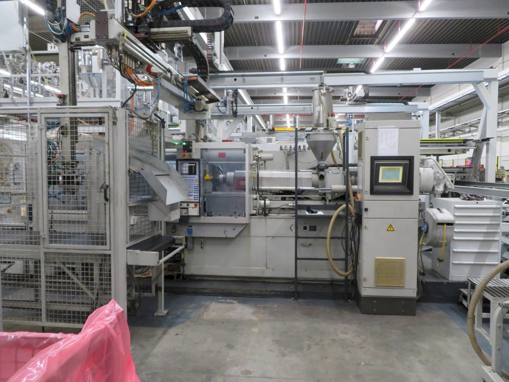 Masina Krauss Maffei 200-1400 C2   eestvaade