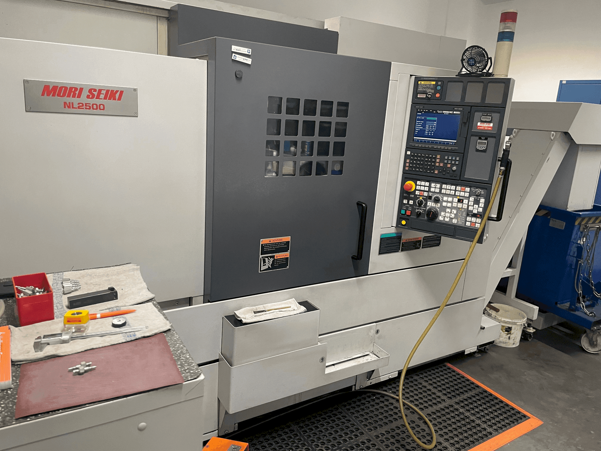 Masina MORI SEIKI NL2500Y/700   eestvaade