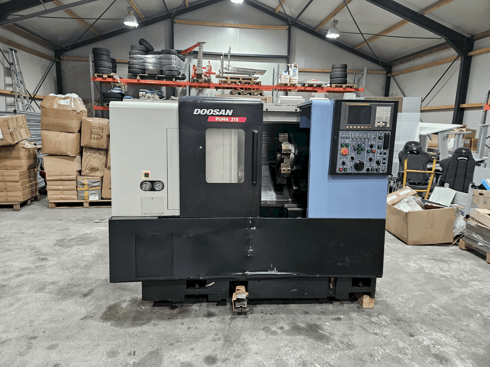 Masina DOOSAN PUMA 215   eestvaade