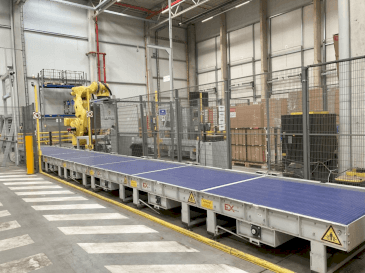 Masina FANUC M-2000iA/1700L   eestvaade