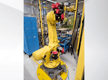 Masina FANUC R2000iB/165F   eestvaade