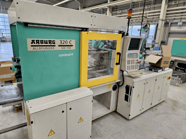 Masina Arburg 320 C 500-100 + Multilift H with B-Axis   eestvaade