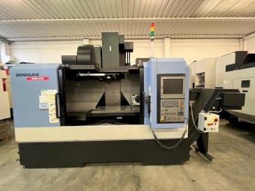 Masina DOOSAN DNM 650   eestvaade