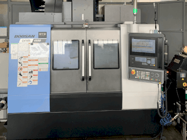 Masina DOOSAN DNM 4500   eestvaade