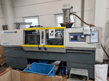 Masina Battenfeld BA 600/200 CDC   eestvaade