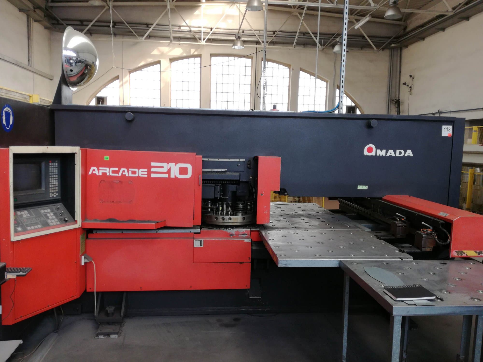 Masina AMADA ARCADE 210   eestvaade