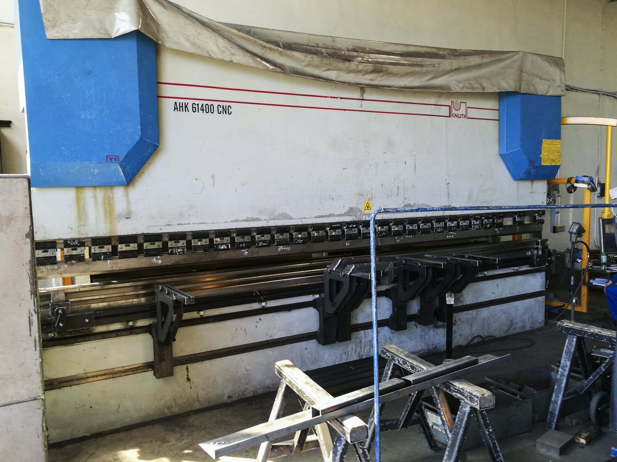 Masinavaade KNUTH AHK 61400 CNC   vasakult