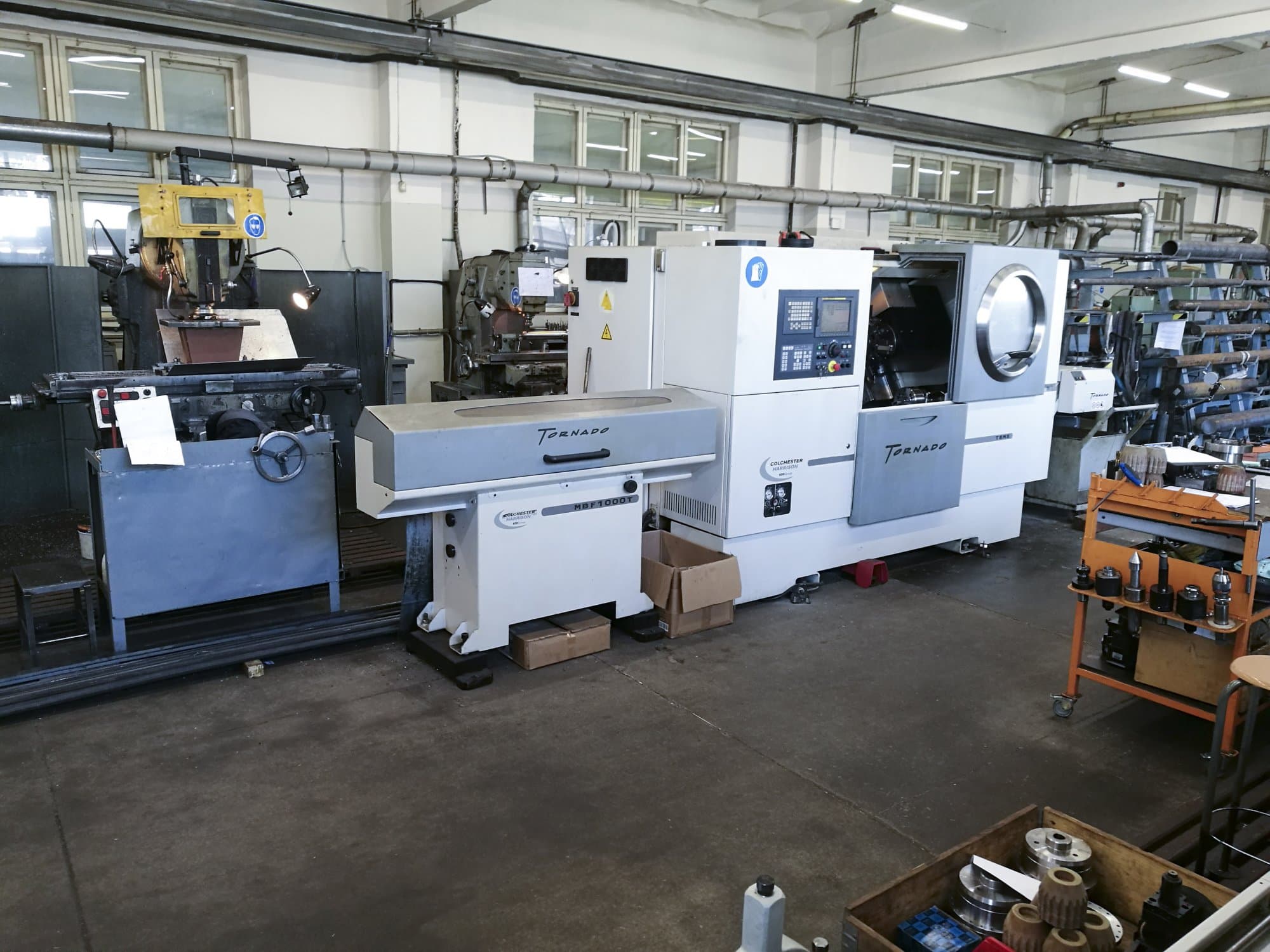 Masina Colchester TORNADO T8MS   eestvaade