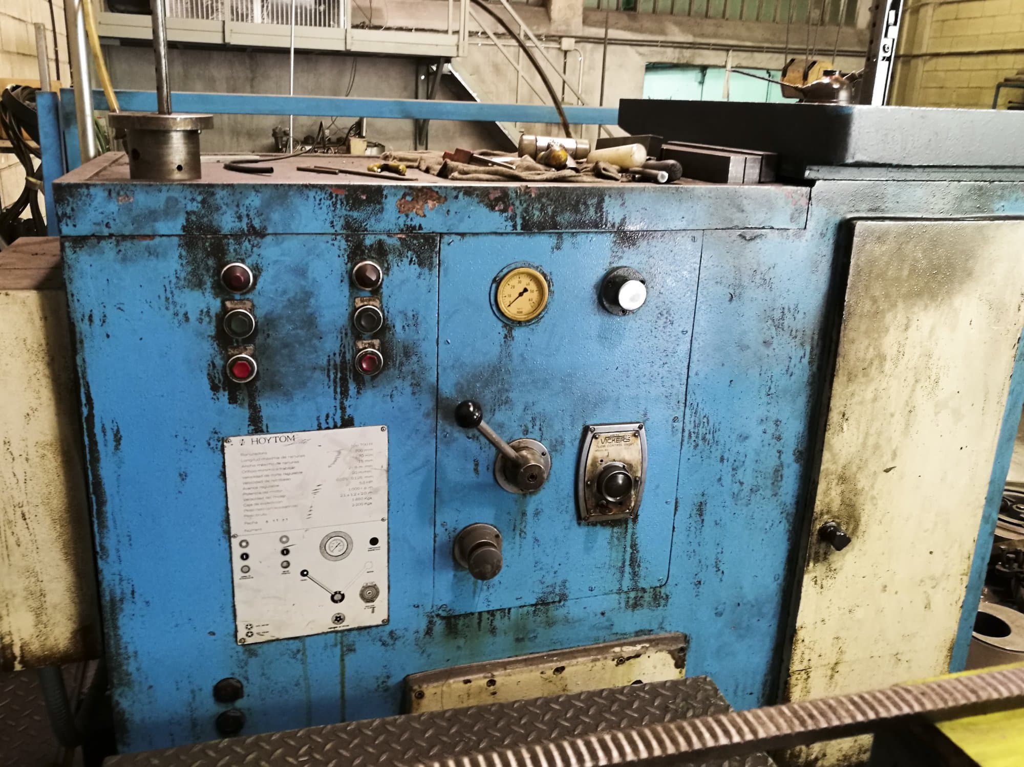 Masina Hoytom 700 H   eestvaade