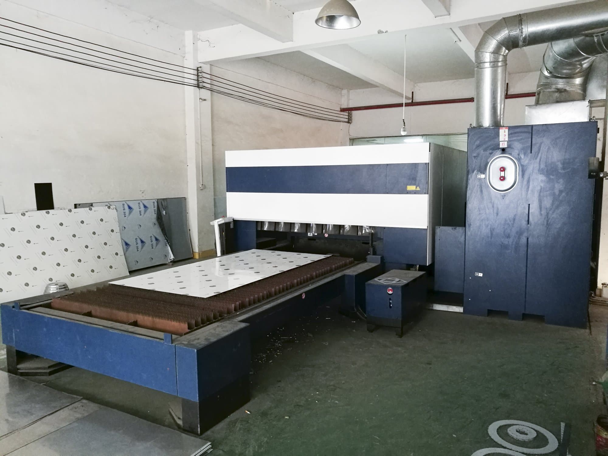 Masinavaade Trumpf TruLaser 3030   paremalt