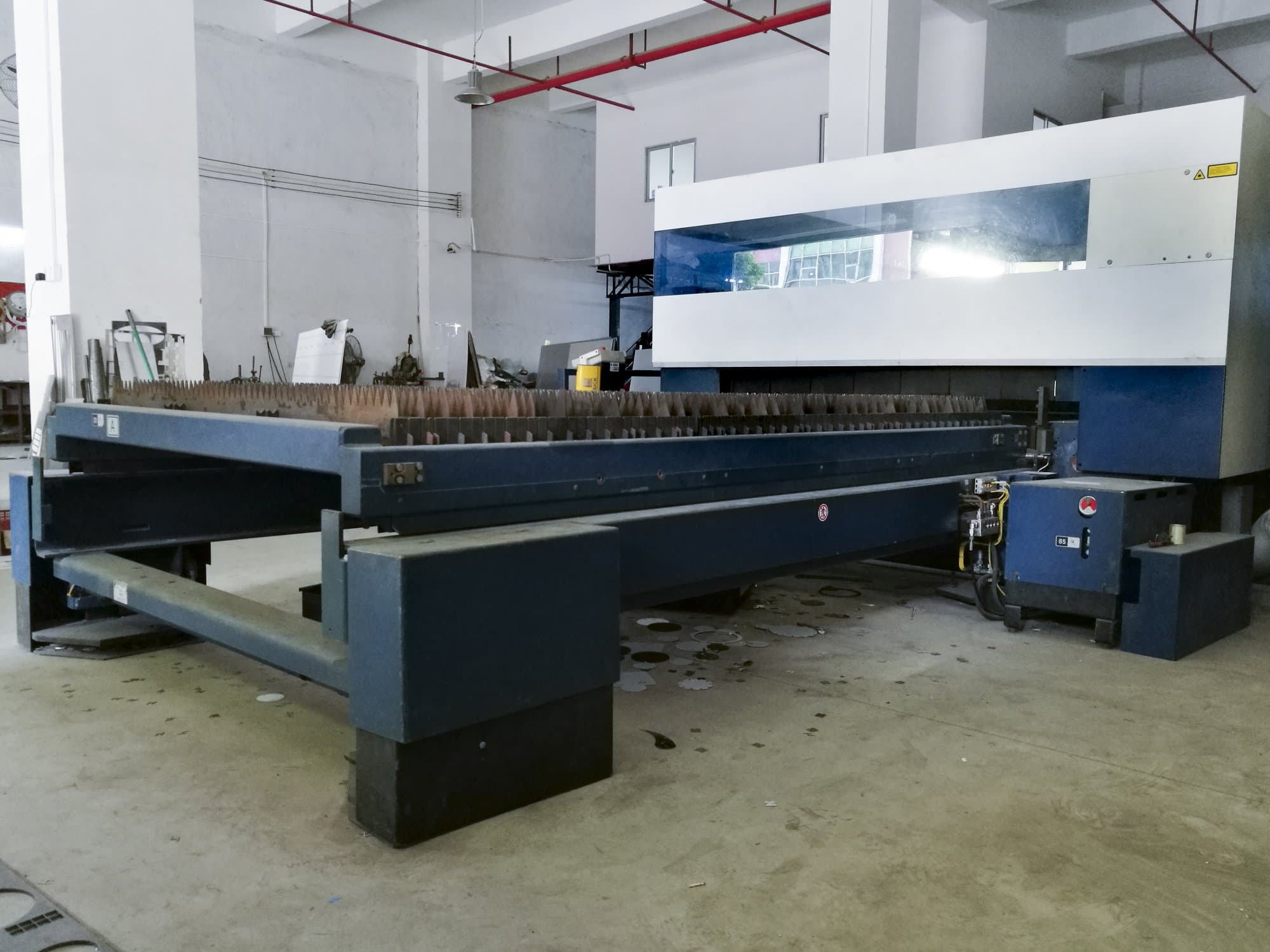 Masinavaade Trumpf TruLaser 3030   paremalt