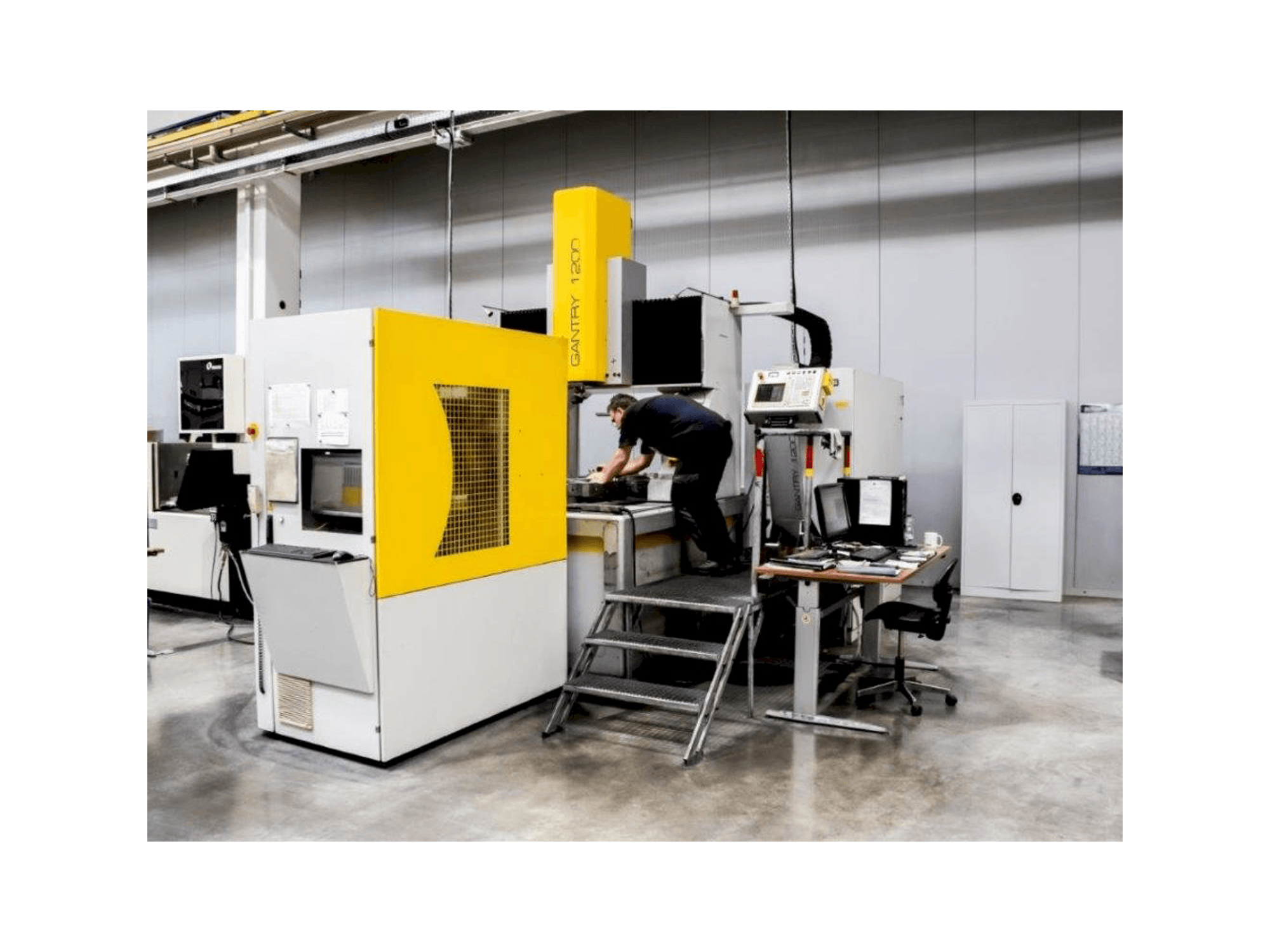 Masina OPS-INGERSOLL Gantry 1200 eestvaade