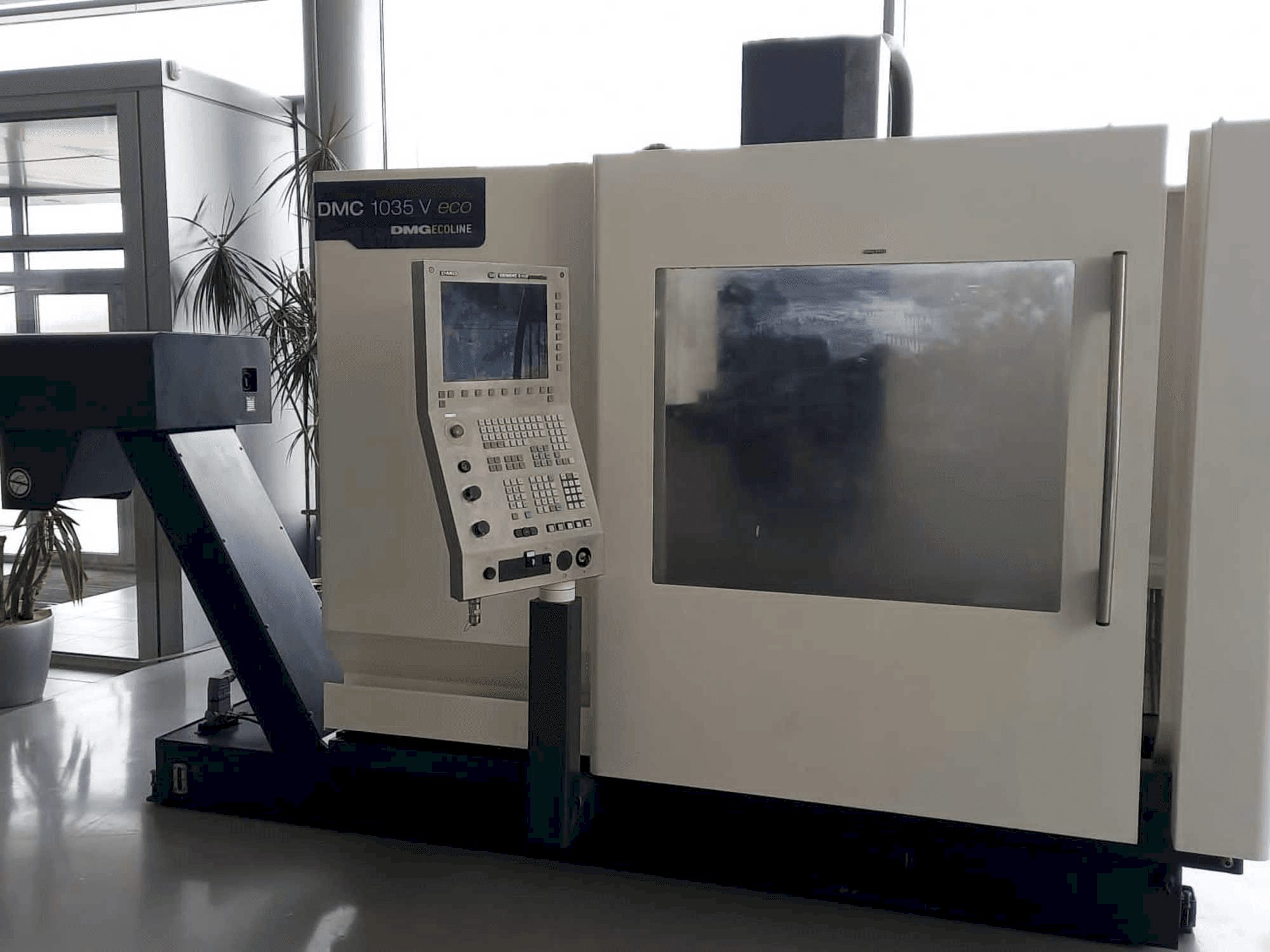 Masina DMG DMC 1035 V eco eestvaade