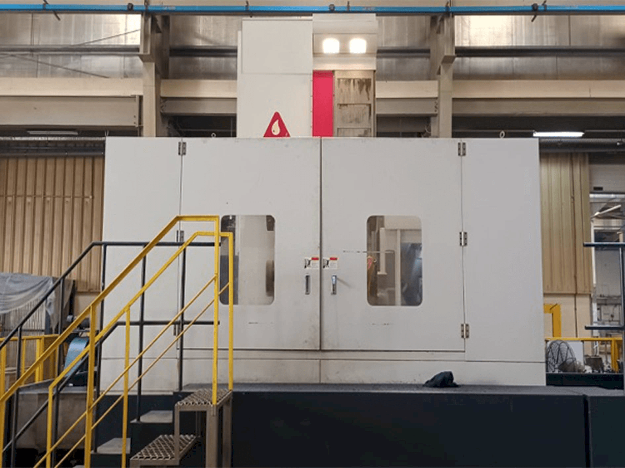 Masina YOU JI HBM130/3022 eestvaade