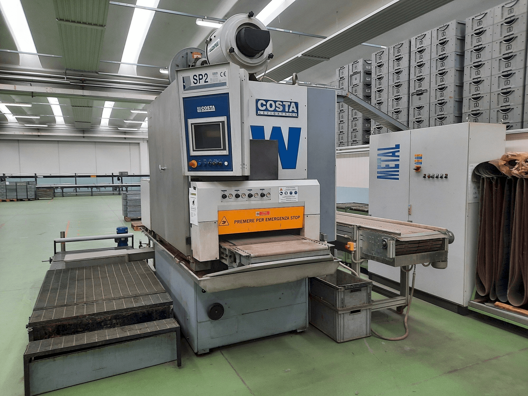 Masina Costa CCCC 600 eestvaade