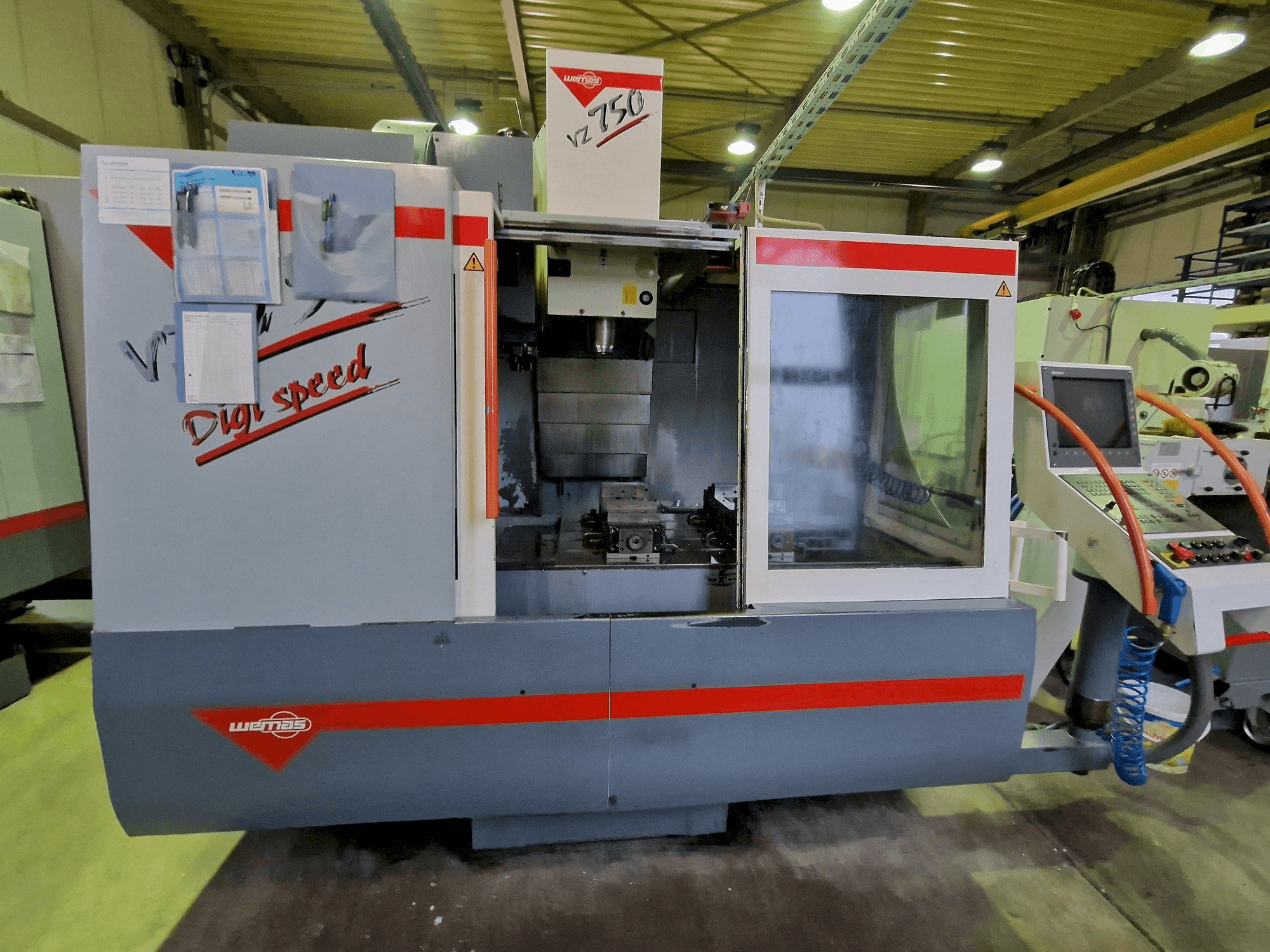 Masina WEMAS VZ 750 eestvaade