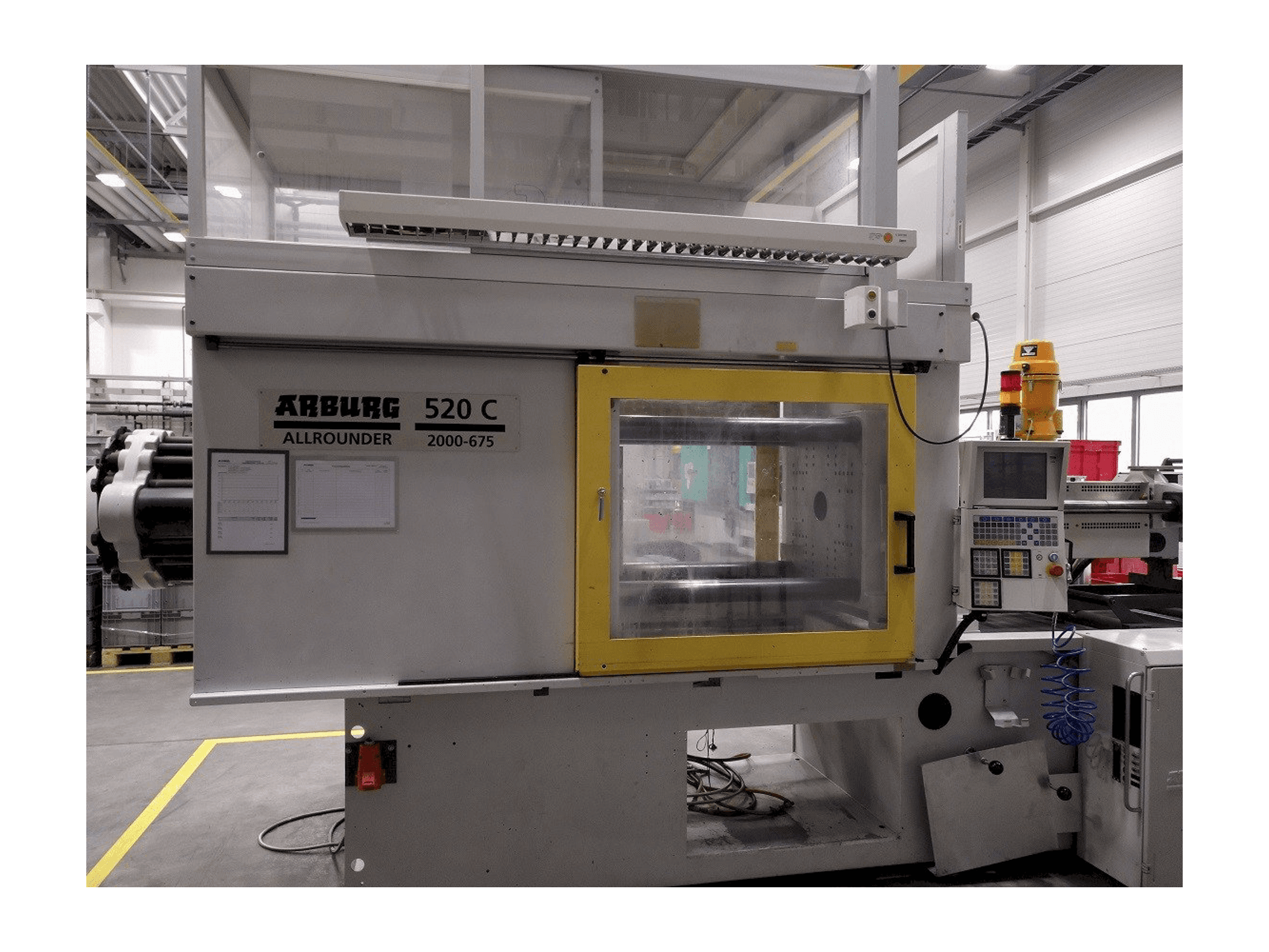 Masina Arburg 520 C 2000–675 eestvaade