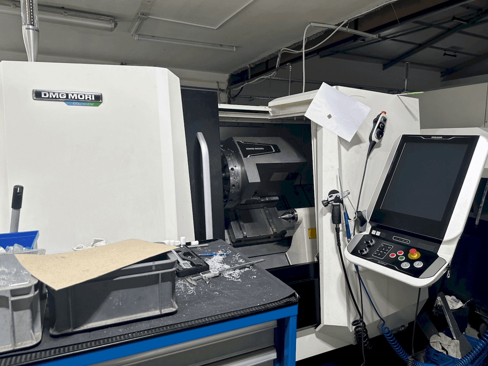 Masina DMG MORI CLX 350 V4 eestvaade