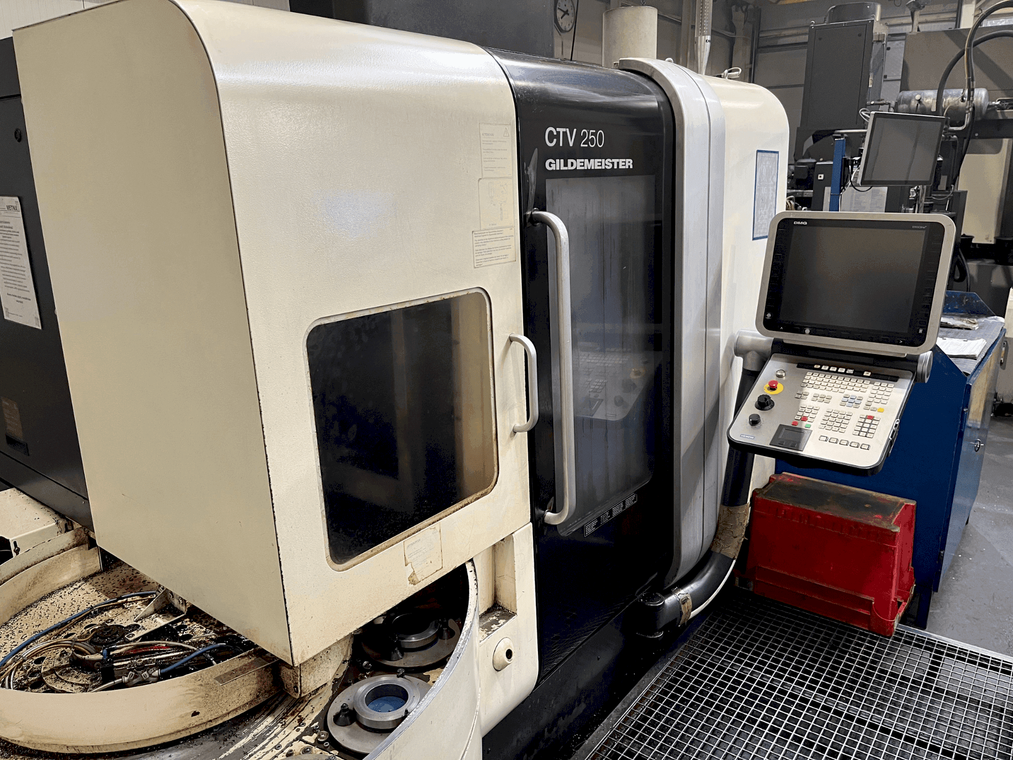 Masina DMG GILDEMEISTER CTV 250 eestvaade