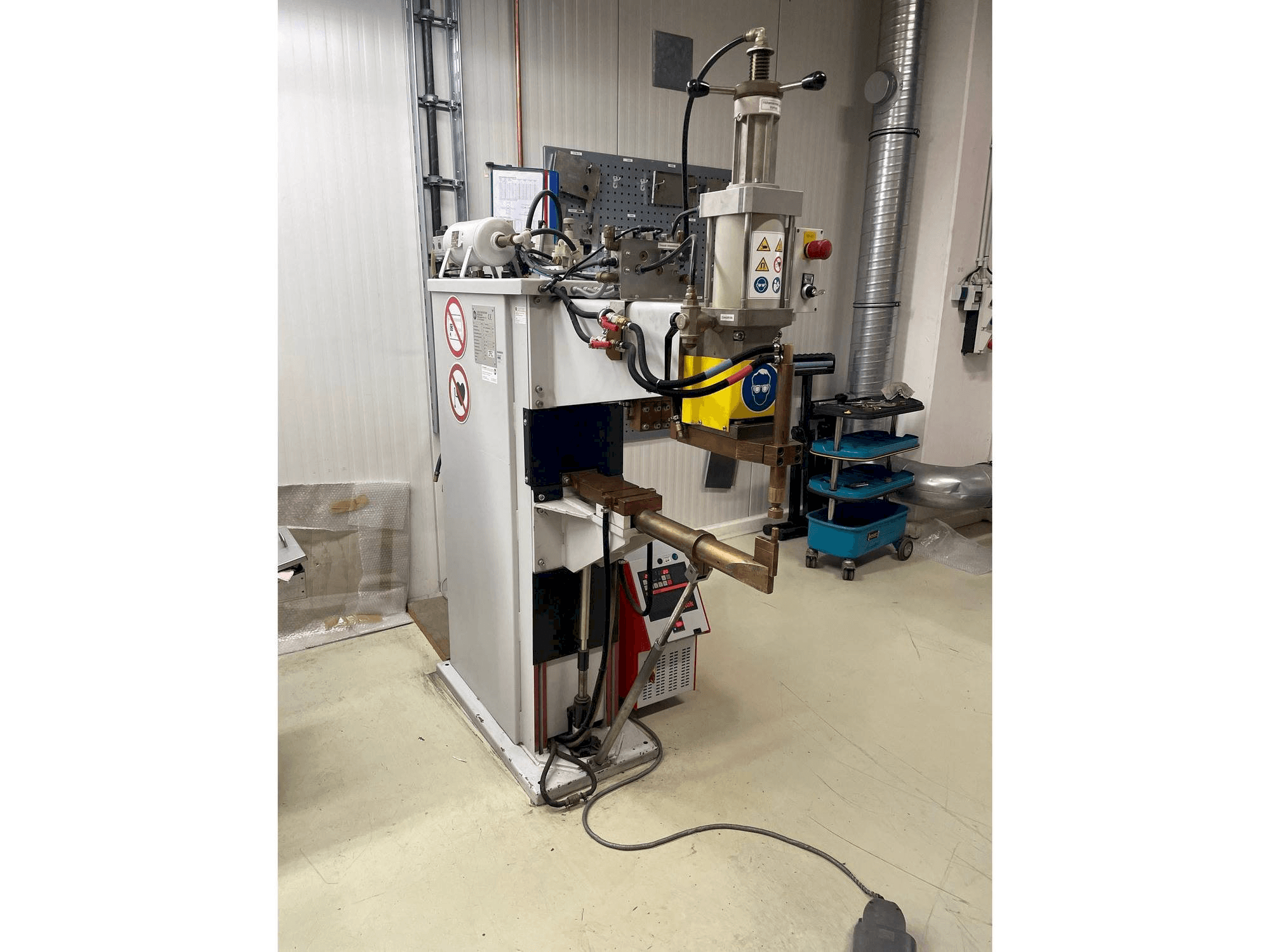 Masina ESD 8212 S eestvaade