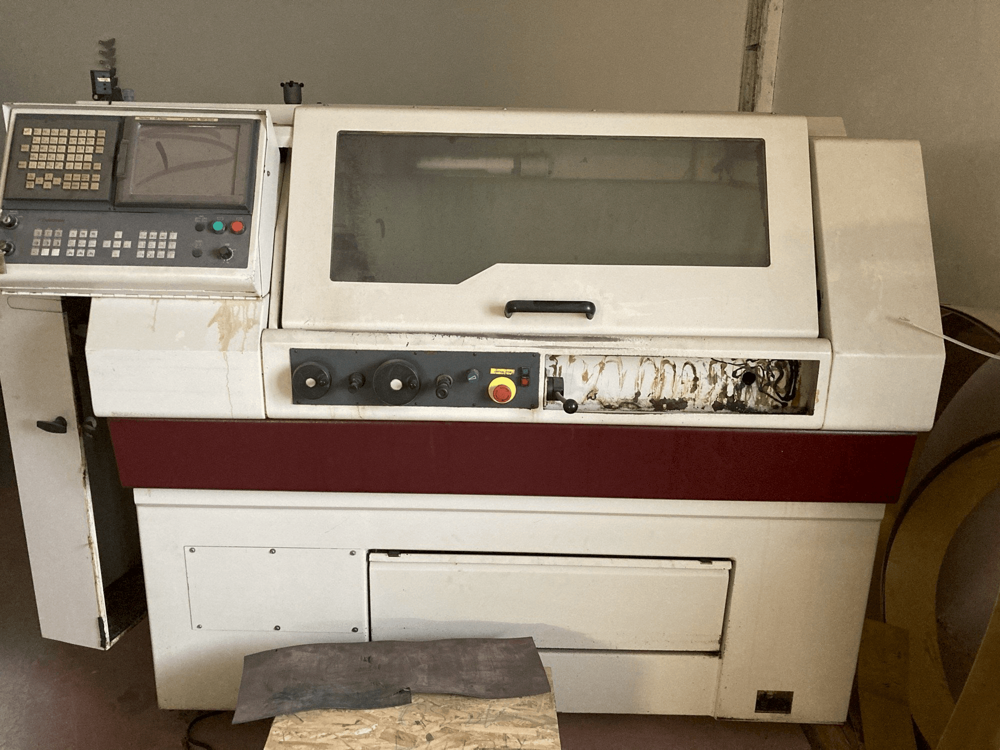 Masina Harrison Alpha 1330S eestvaade