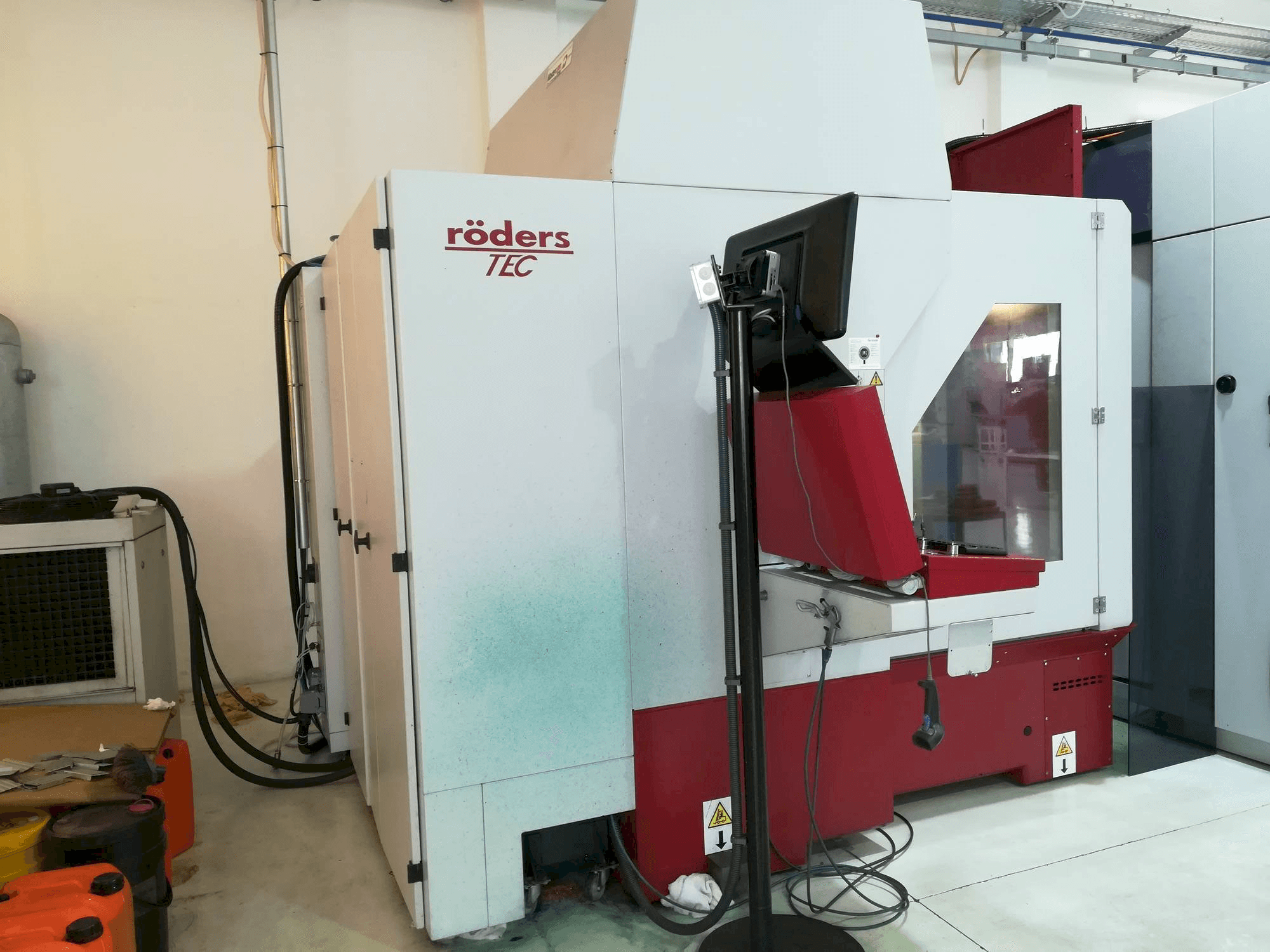 Masina Röders RXP 801 eestvaade