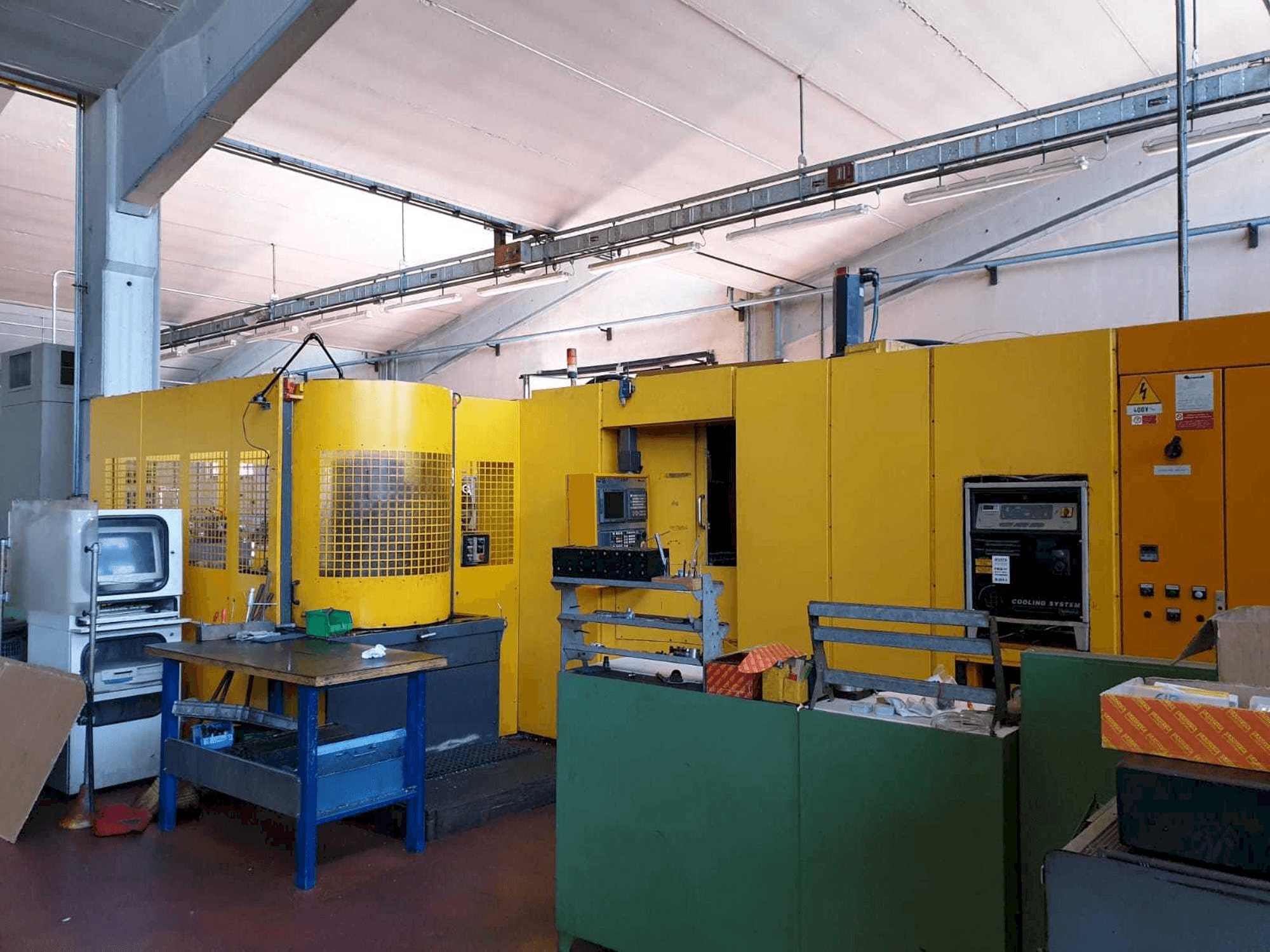 Masina Mandelli Thunder 500 eestvaade