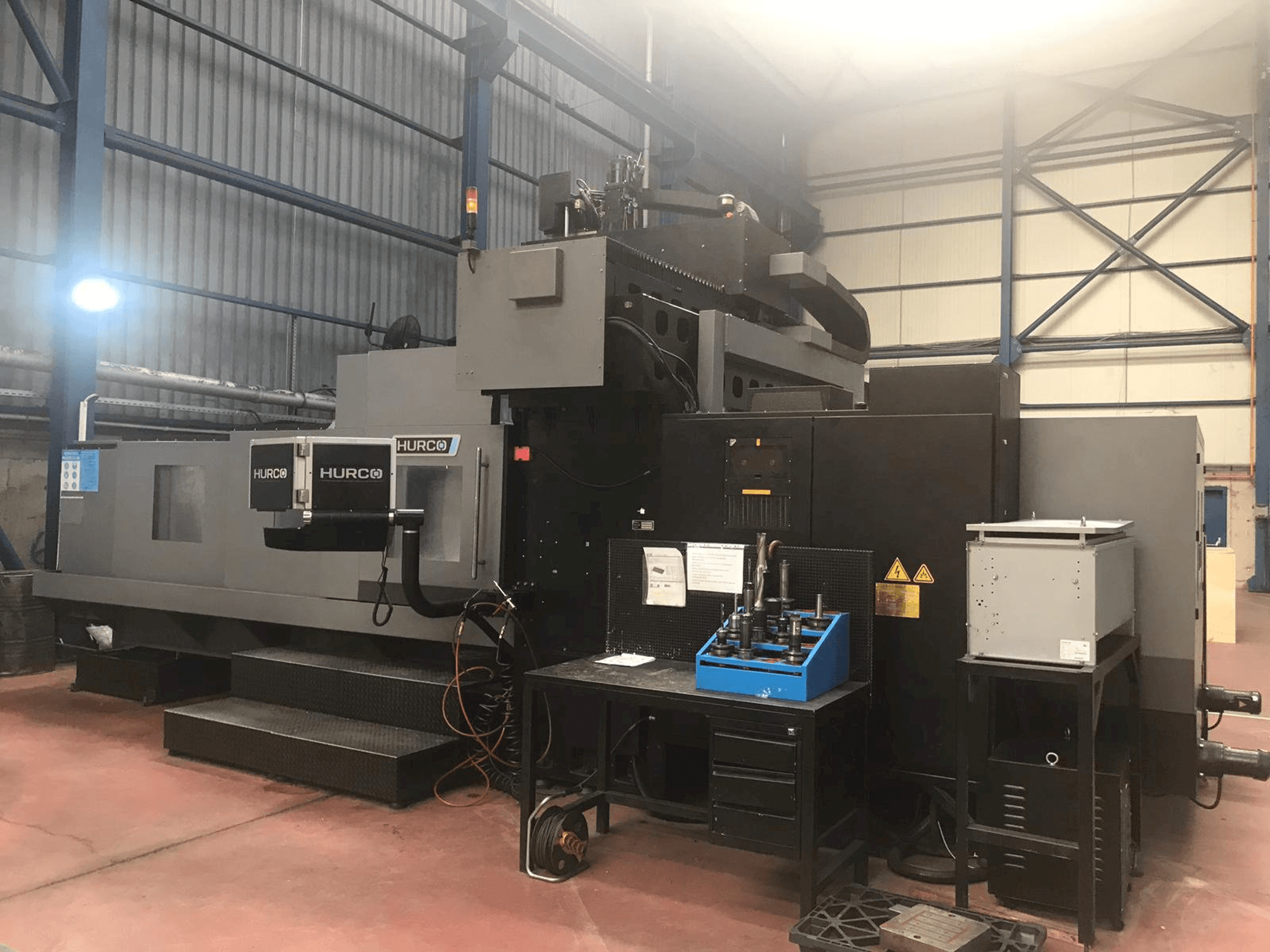 Masina Hurco DCX 32i eestvaade