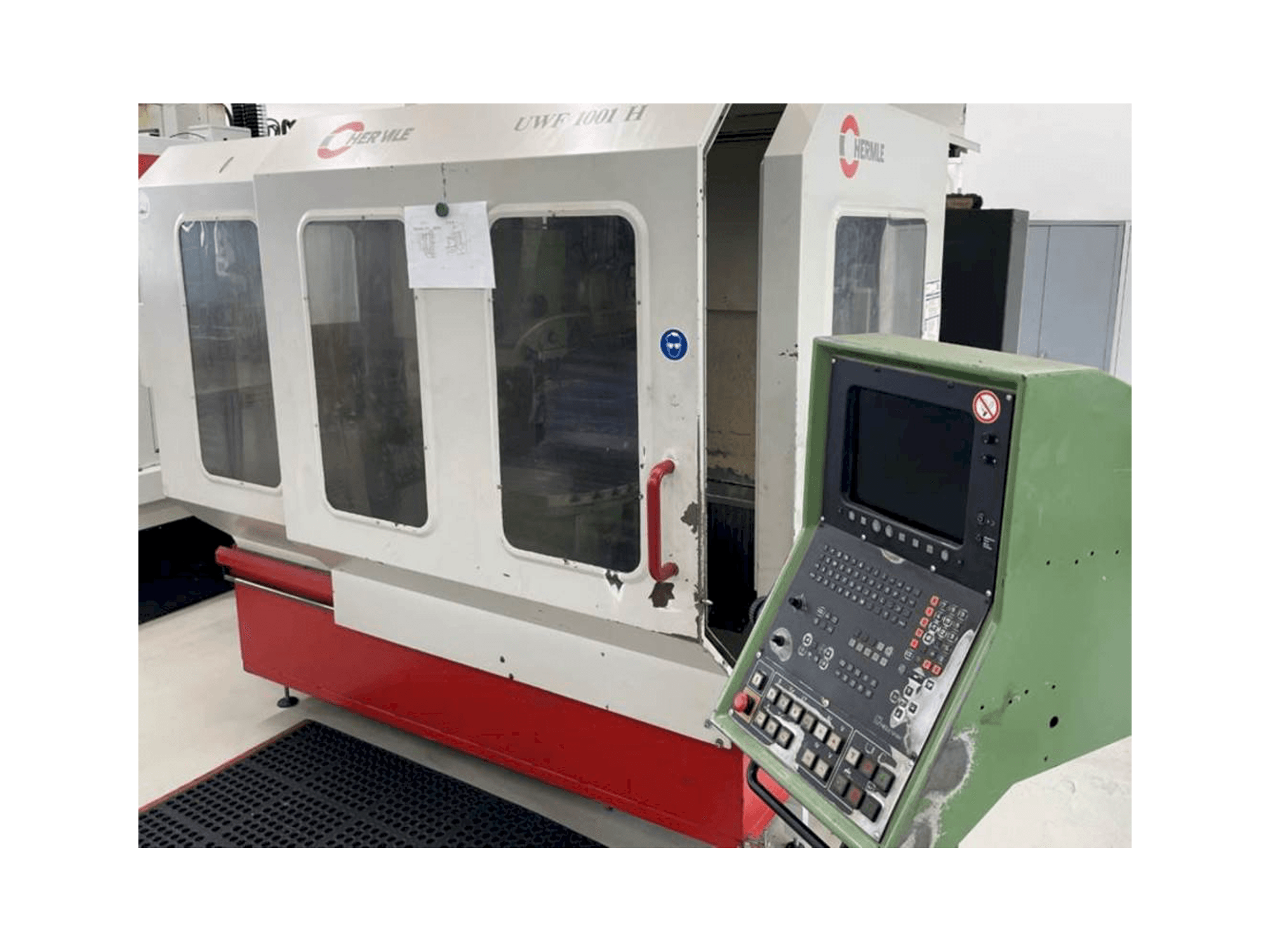 Masina HERMLE UWF1001 eestvaade