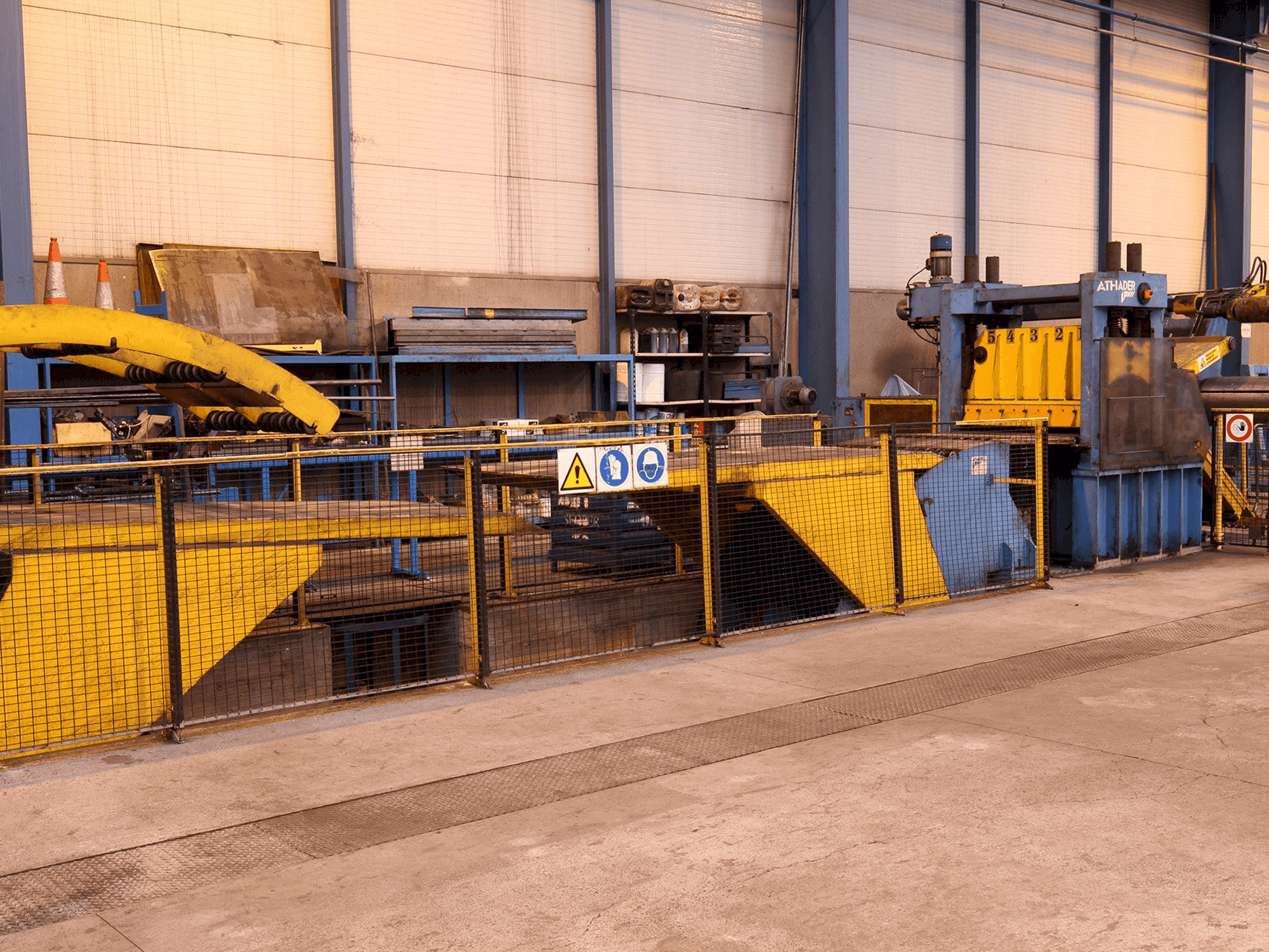 Masina ATHADER J21 eestvaade