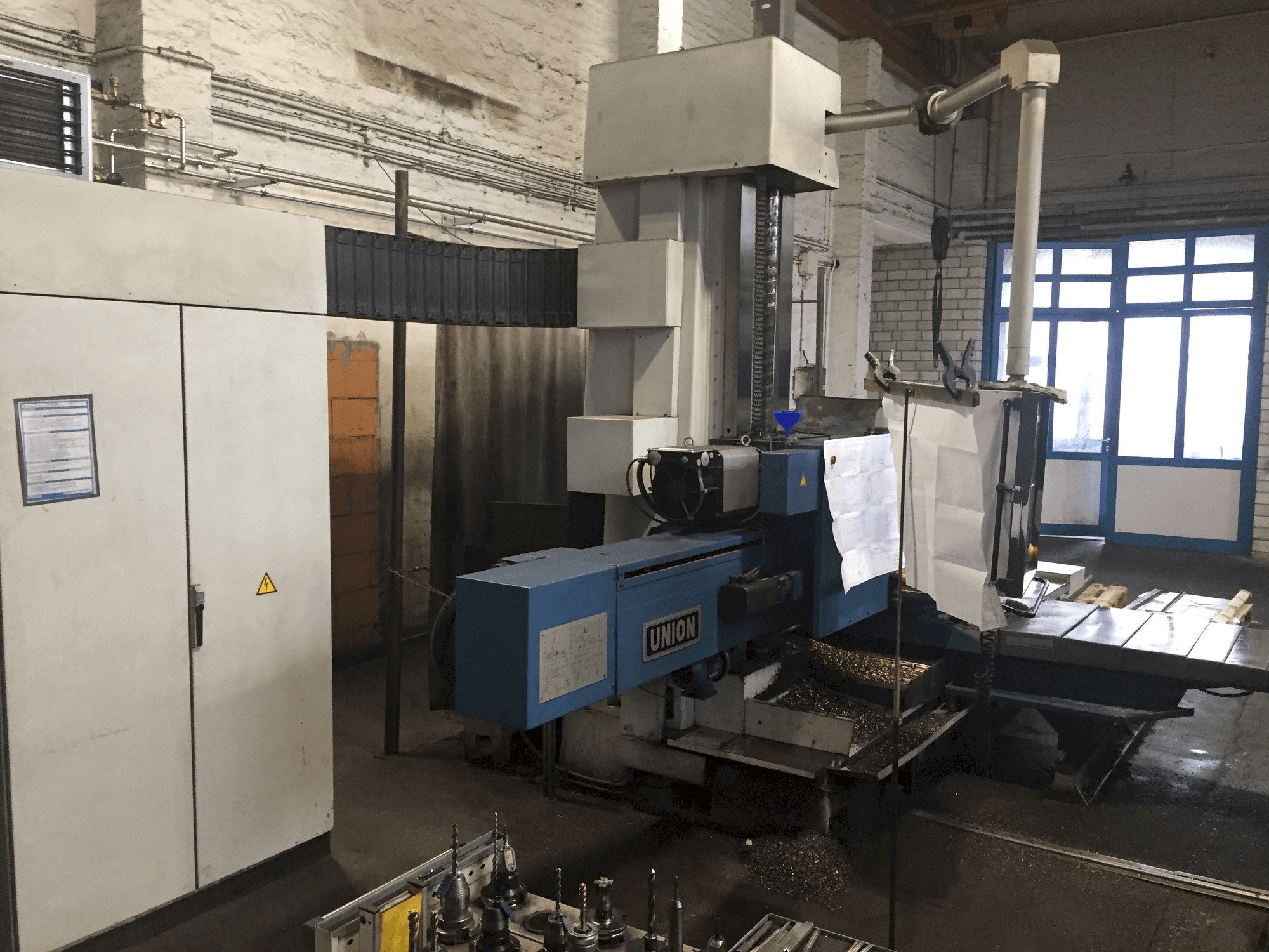 Masina Union BFT 102 vasaku külje vaade