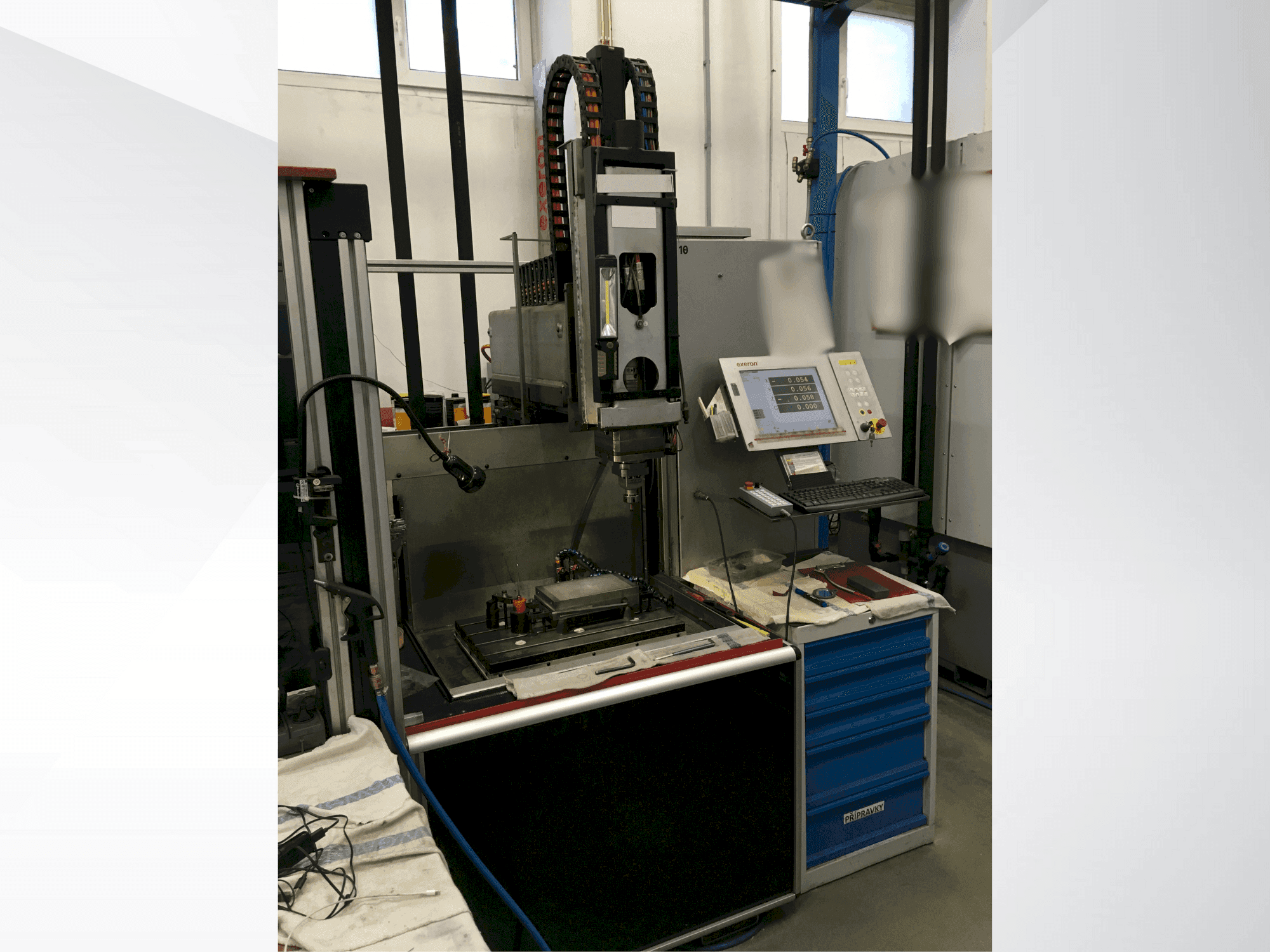 Masina Exeron EDM 310 MF20 eestvaade