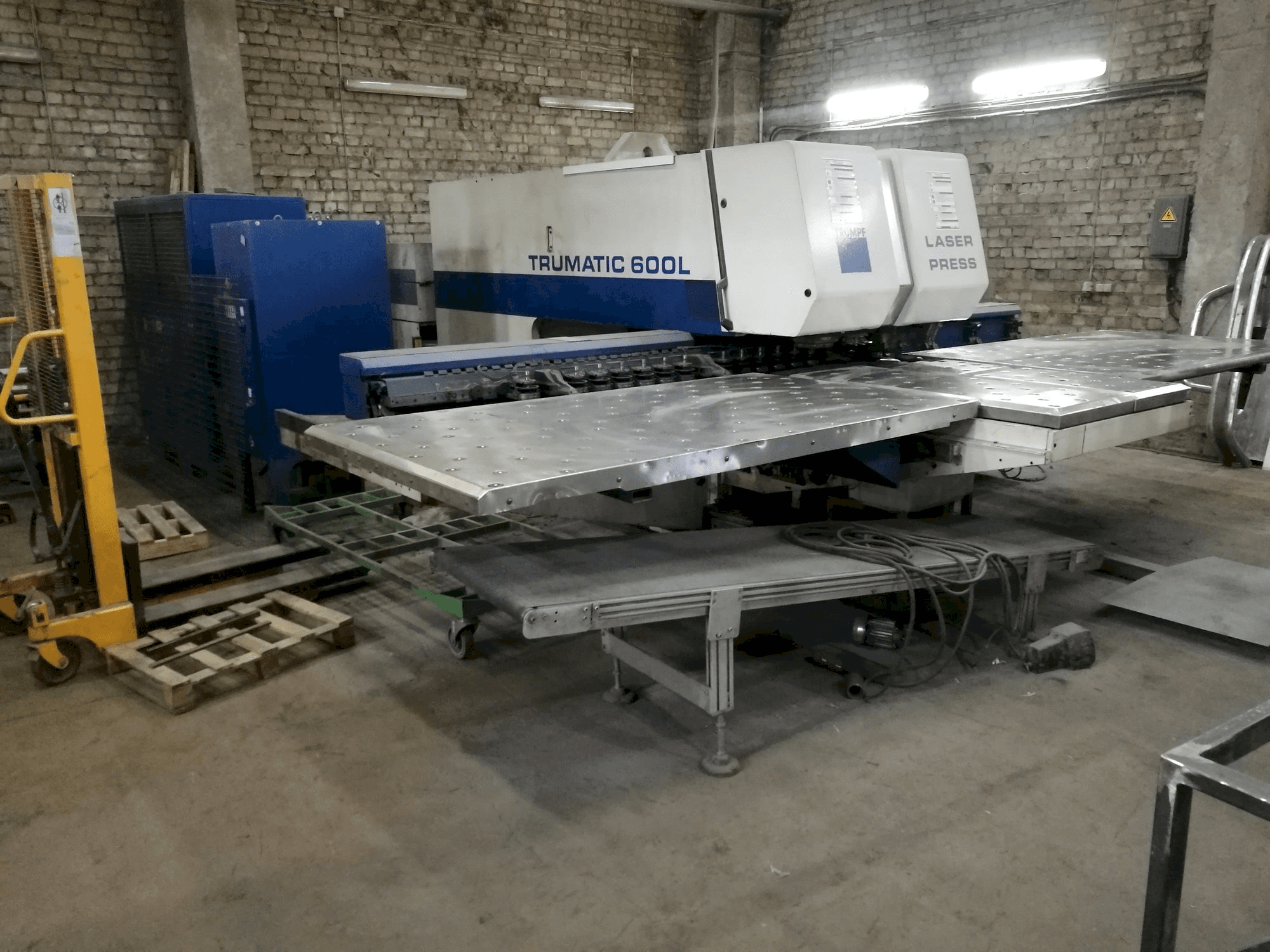 Masina Trumpf Trumatic 600L eestvaade
