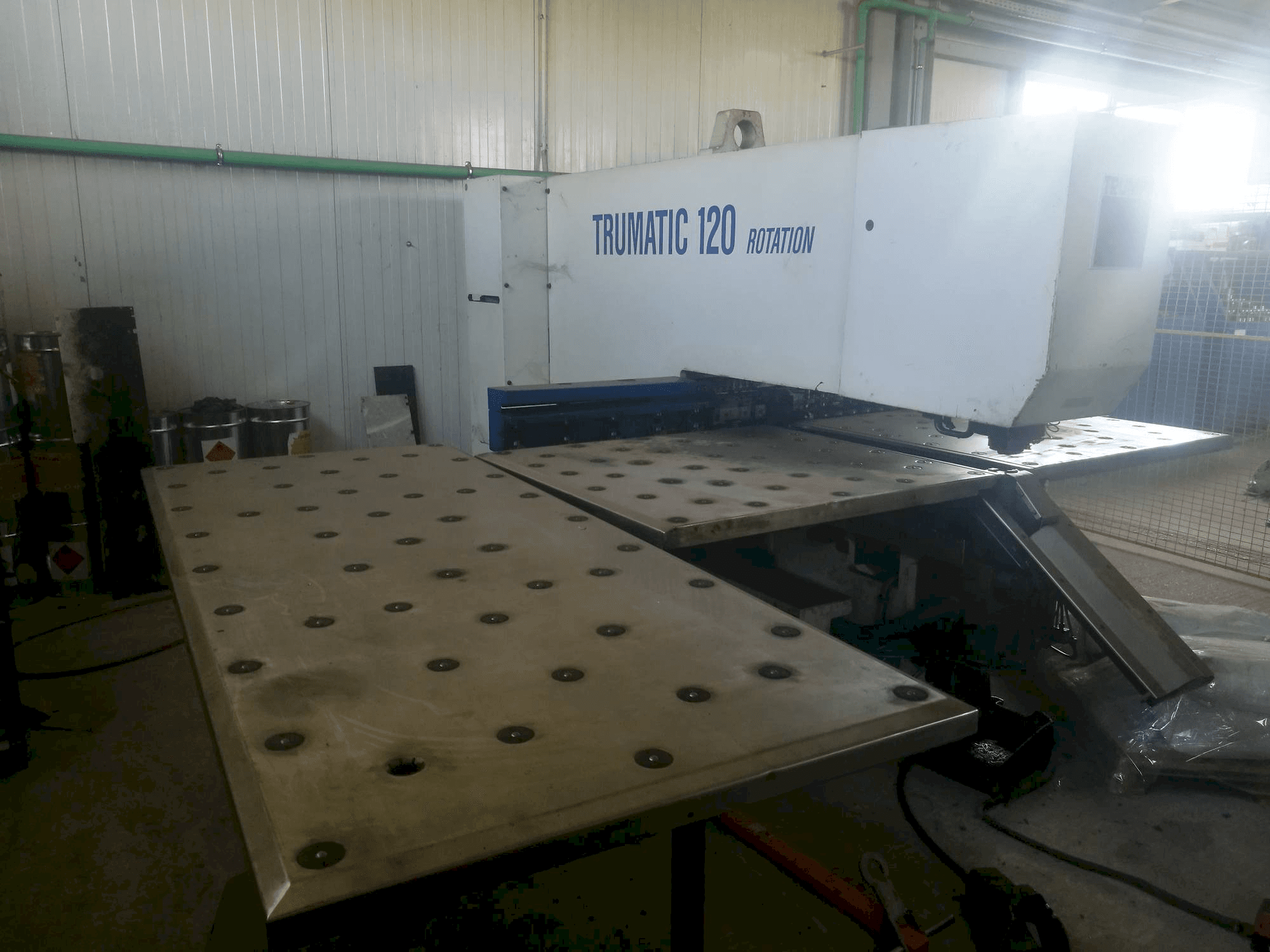 Masina Trumpf Trumatic 120R eestvaade