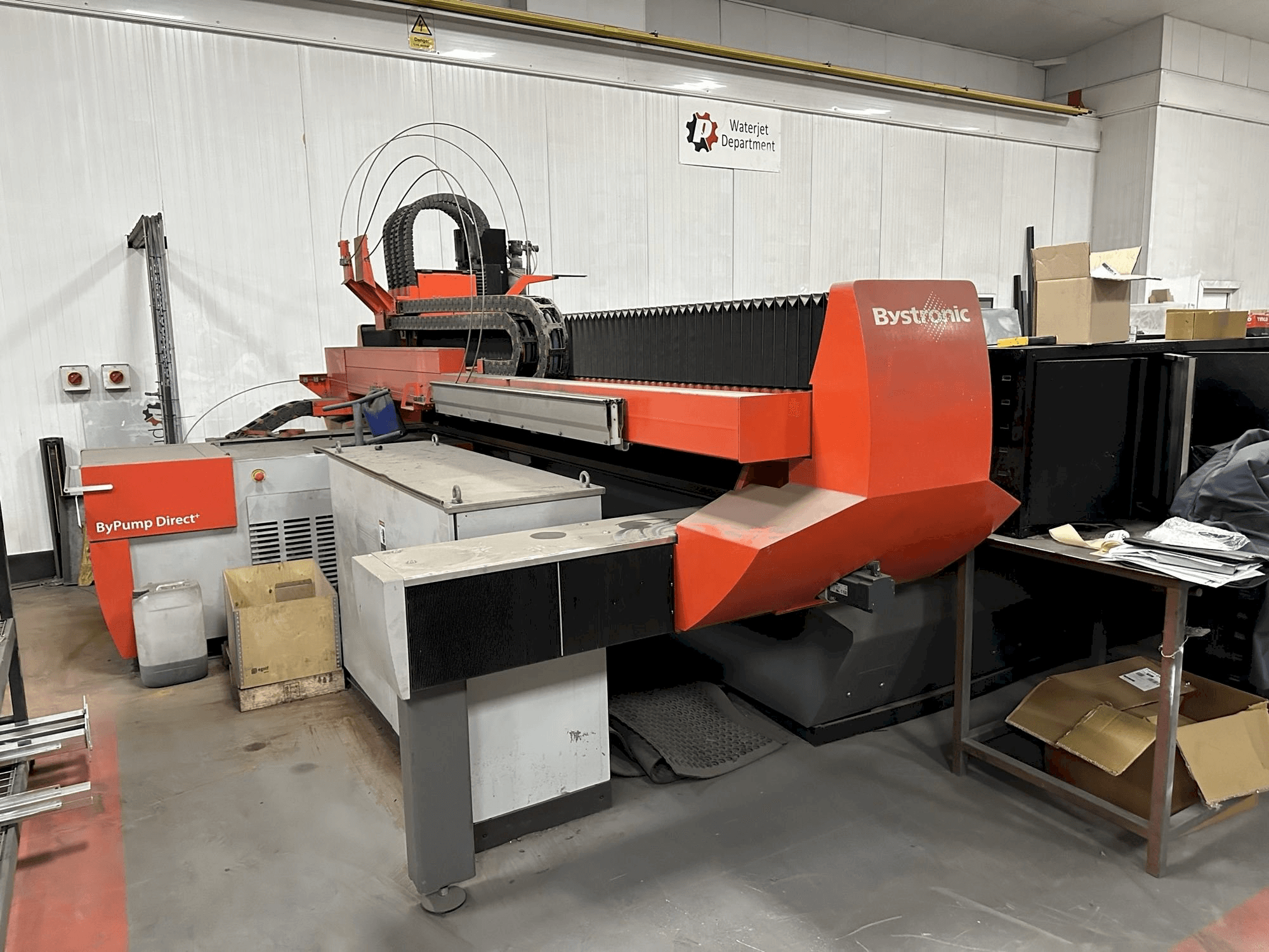 Masina Bystronic Byjet Flex 6030 Waterjet eestvaade