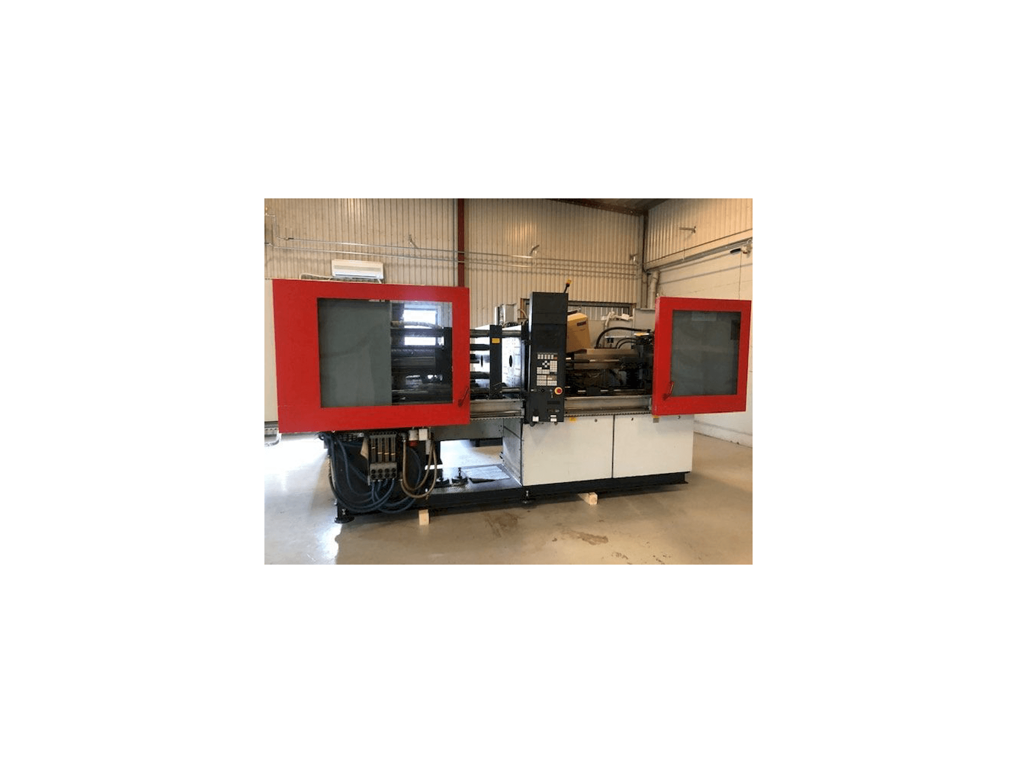 Masina FERROMATIK MILACRON K110 eestvaade