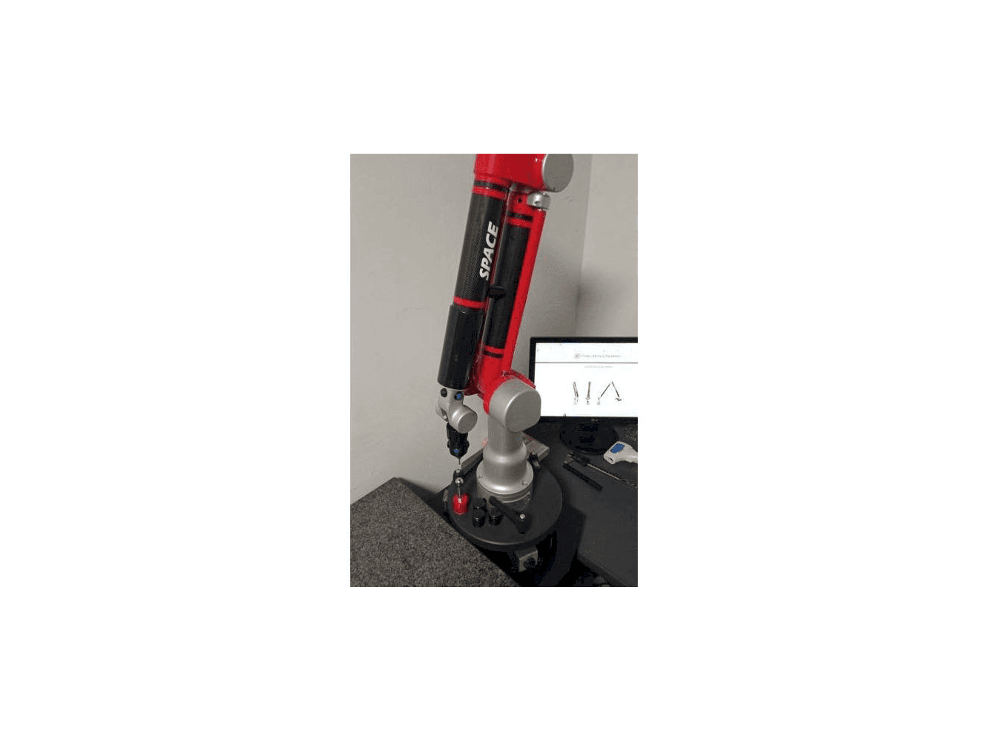 Masina Tomelleri Engineering Space - 6 Axes eestvaade