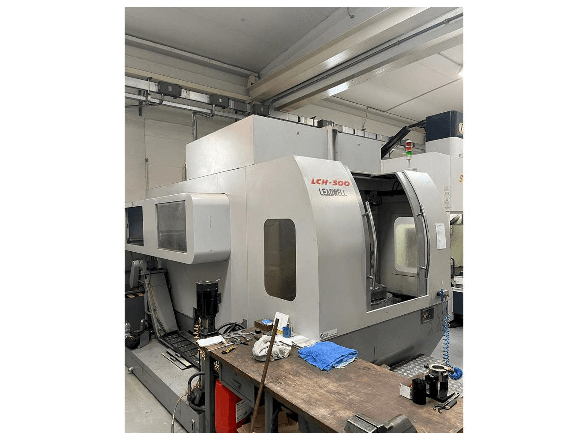 Masina Leadwell LCH-500 vasaku külje vaade