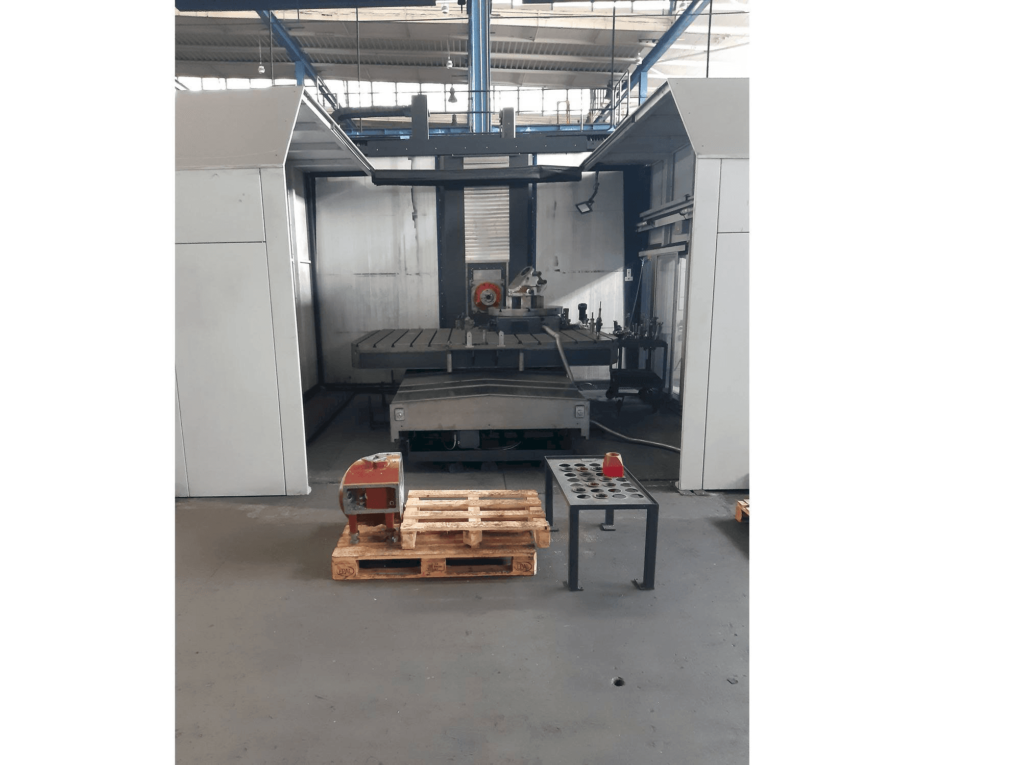 Masina Tos KURZIM FOQ 80 eestvaade