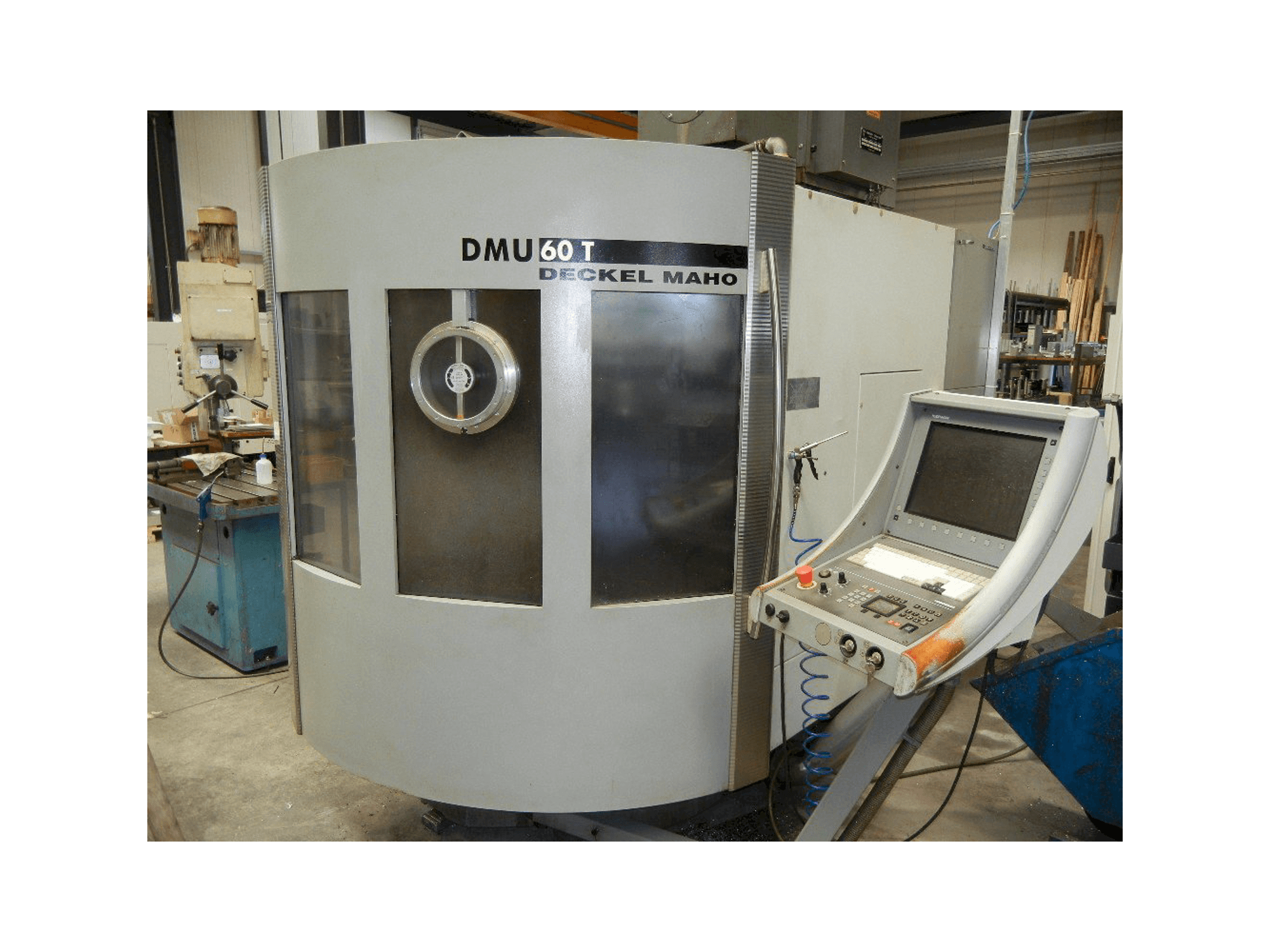 Masina DECKEL MAHO DMU 60 T eestvaade