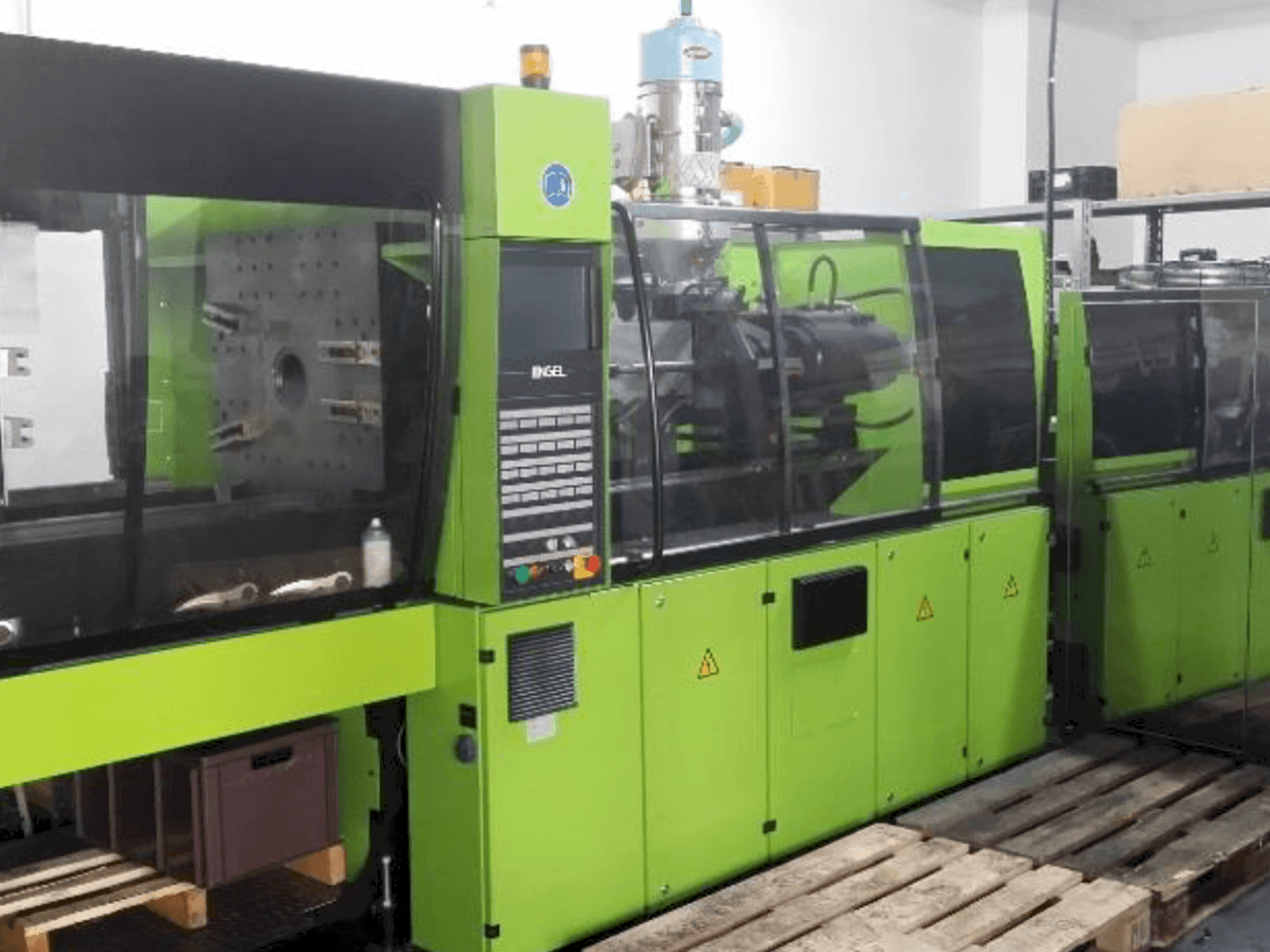 Masina ENGEL VC 750/150 eestvaade