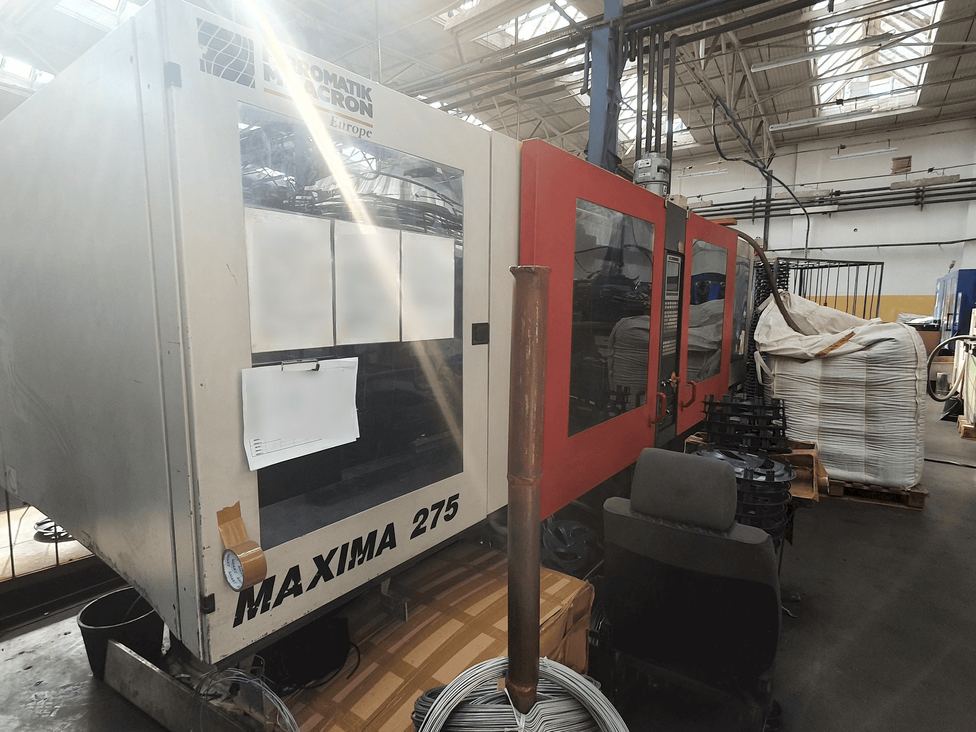 Masina FERROMATIK MILACRON MV 275 eestvaade