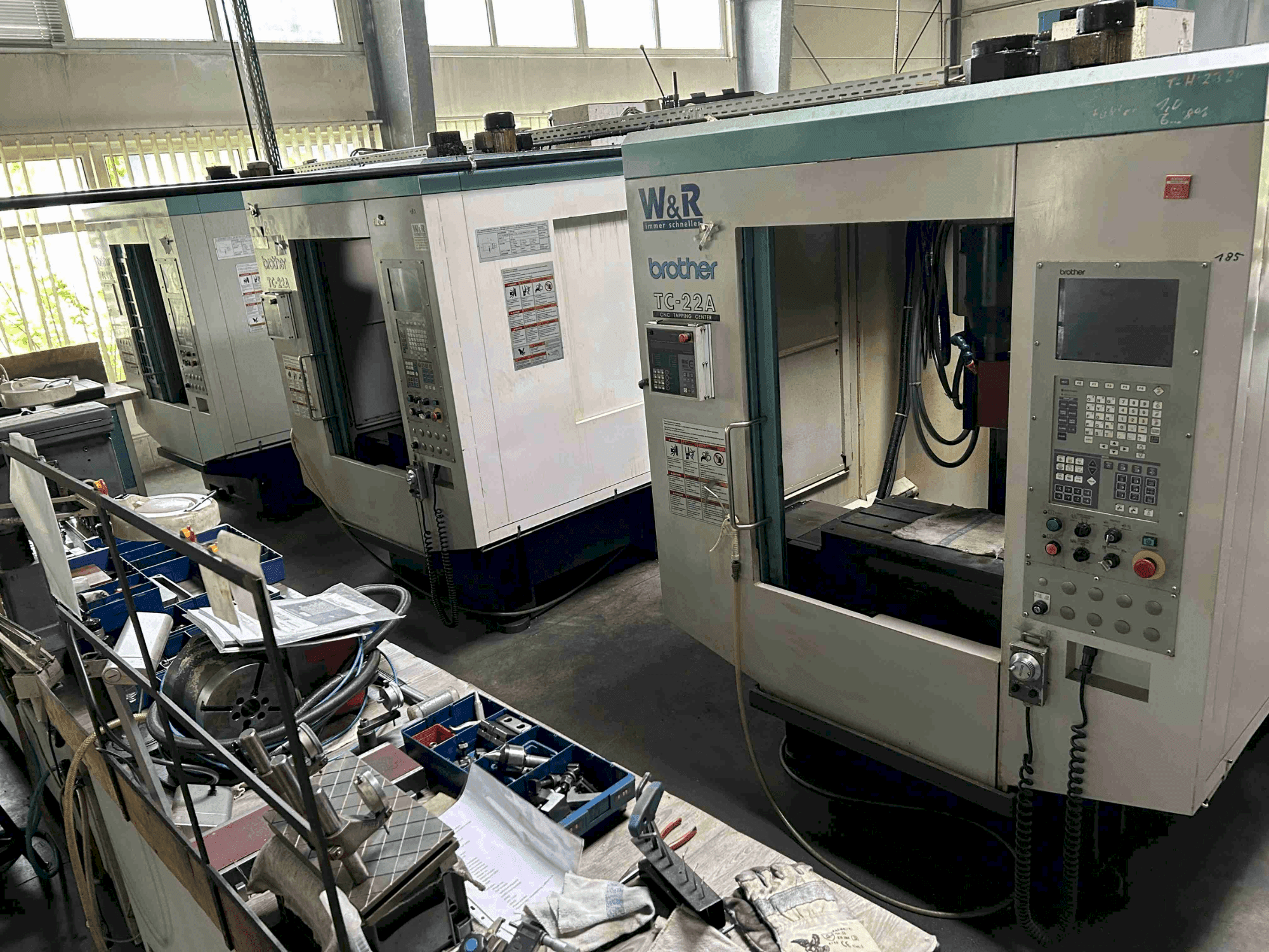 Masina Brother TC-22A eestvaade