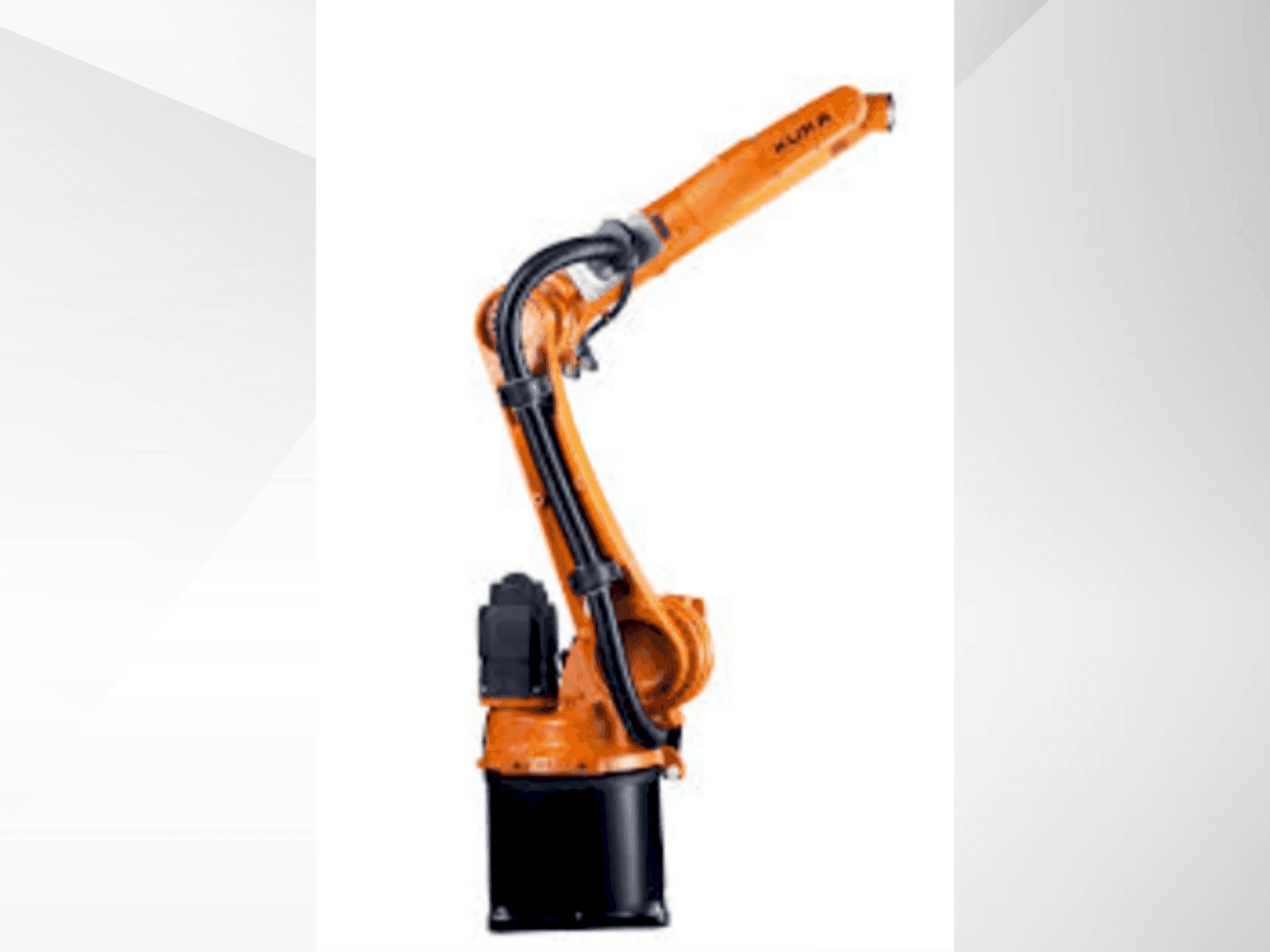 Masina KUKA KR 6 R1820 eestvaade